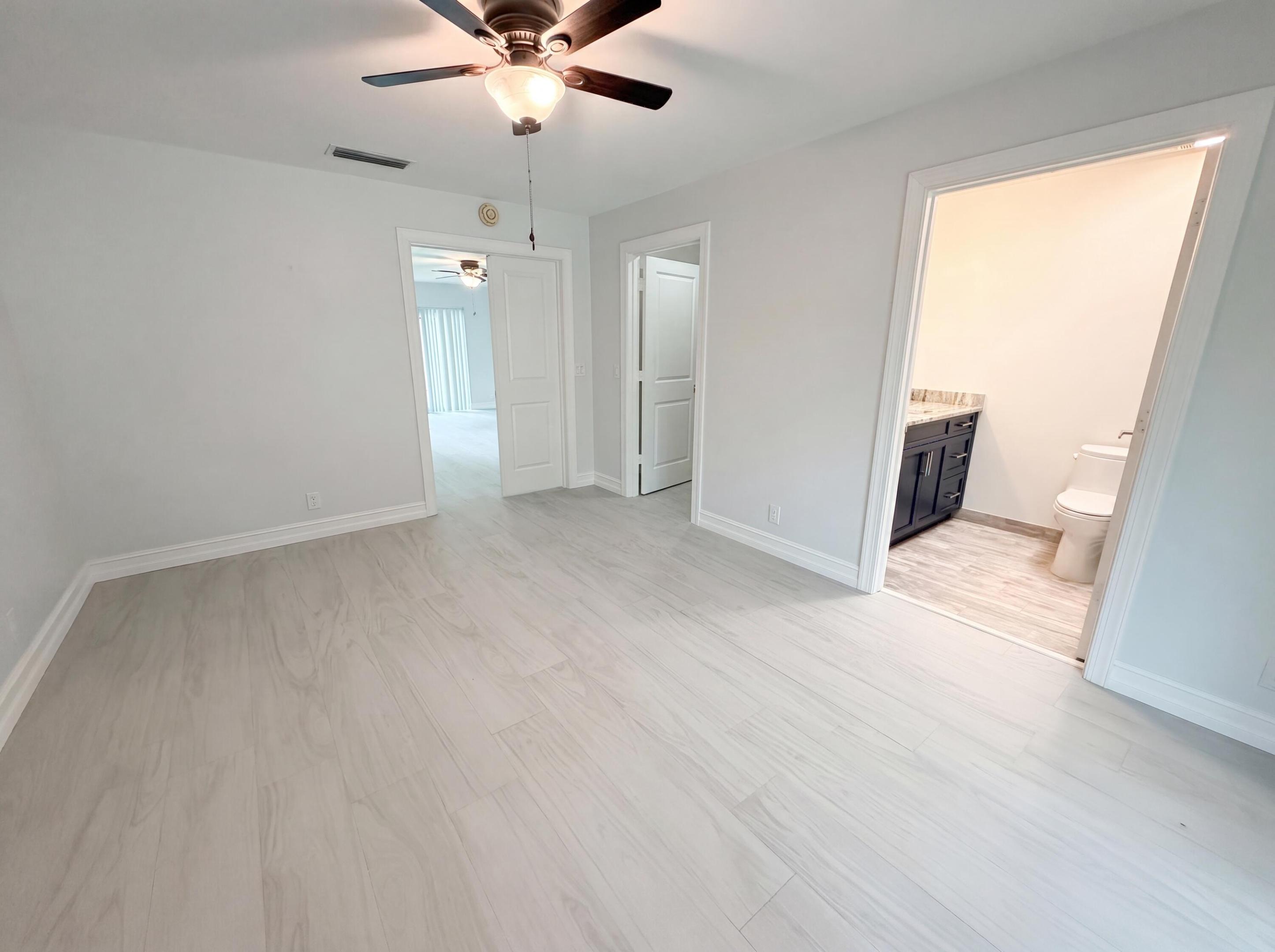 PINEWOOD OF WELLINGTON - Residential