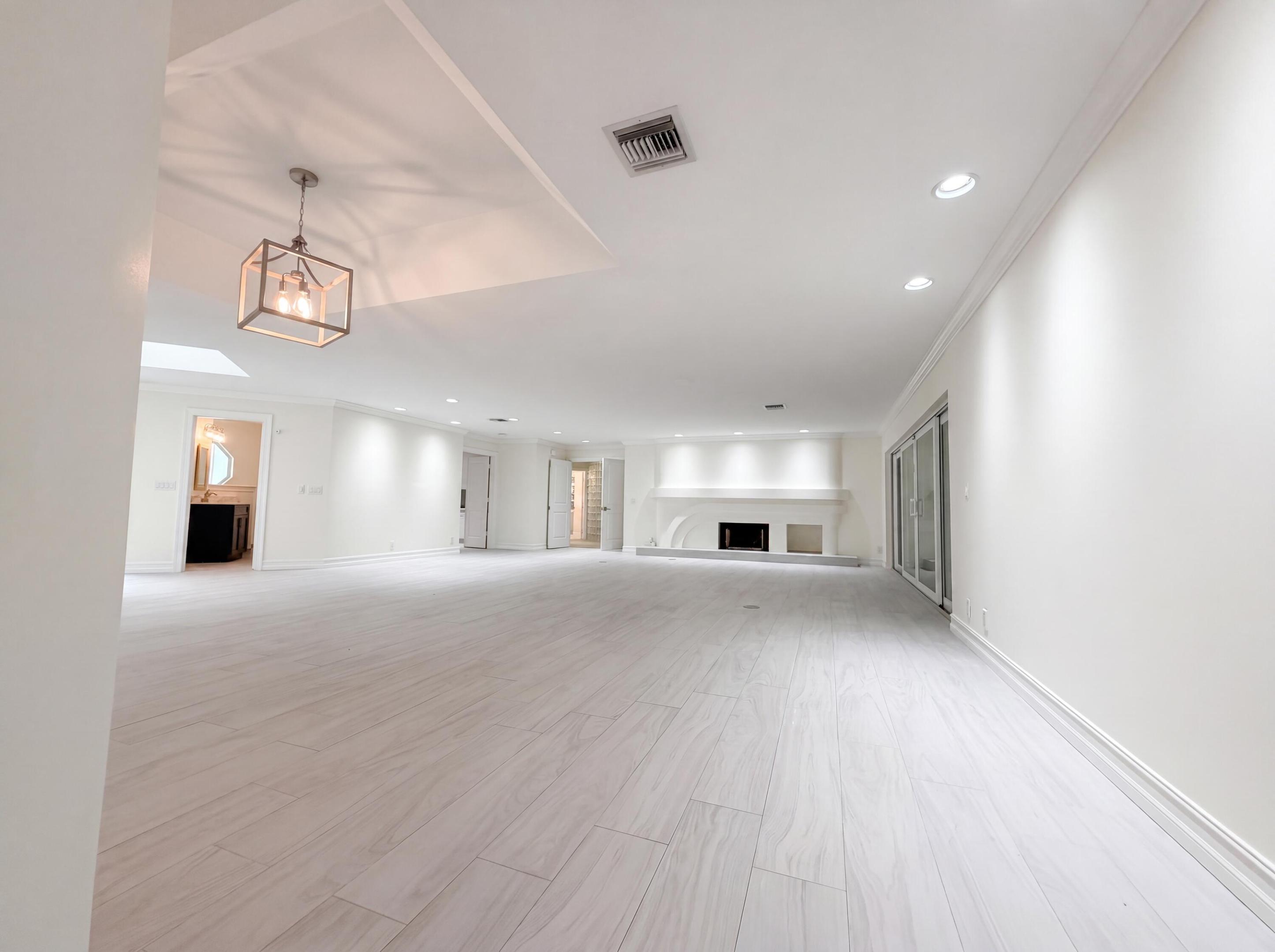 PINEWOOD OF WELLINGTON - Residential