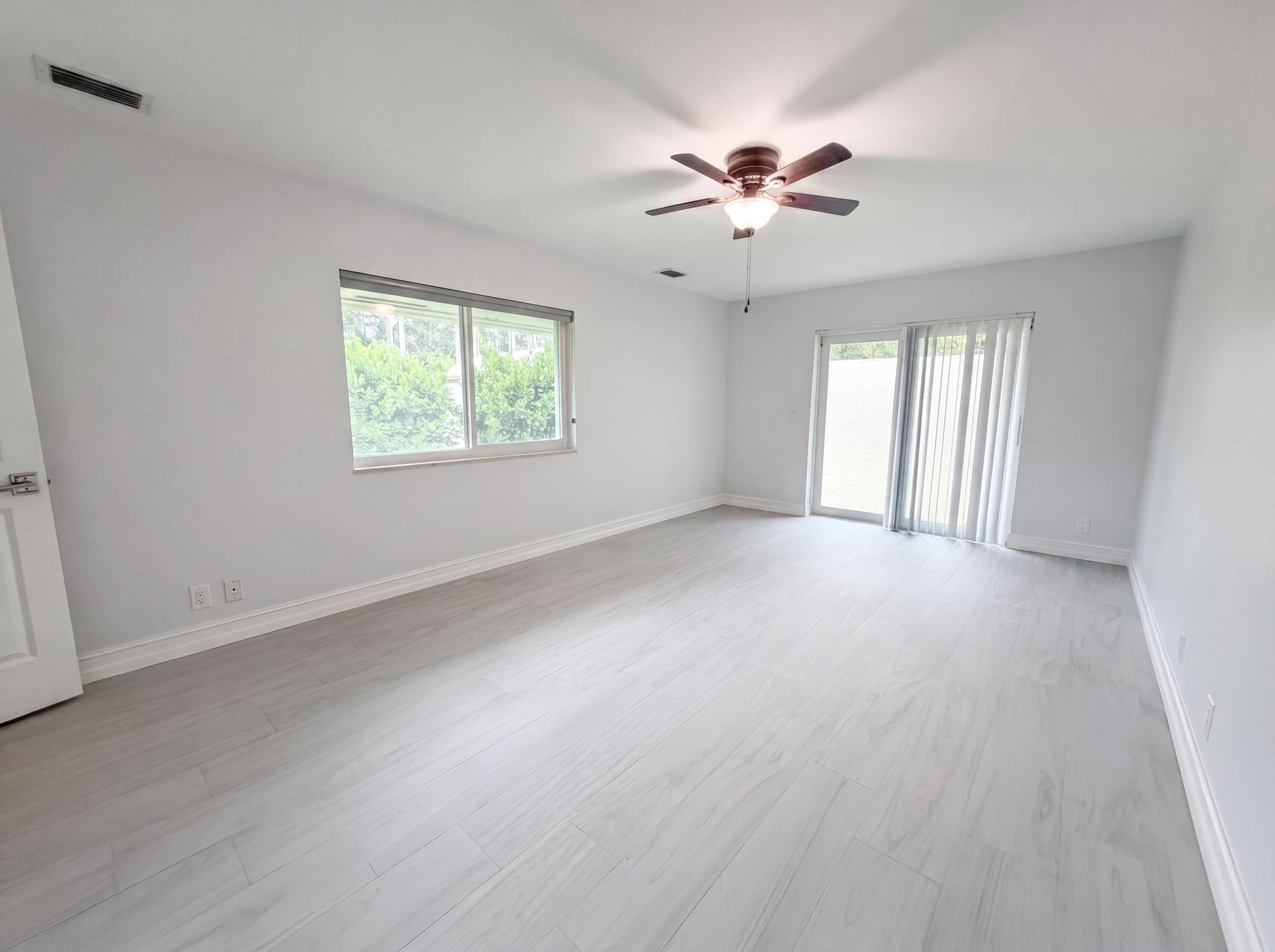 PINEWOOD OF WELLINGTON - Residential