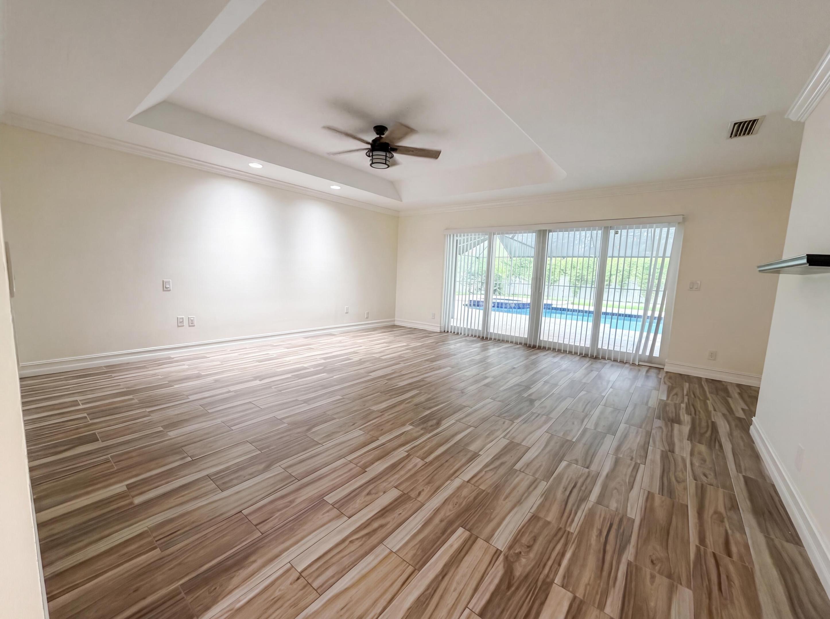 PINEWOOD OF WELLINGTON - Residential