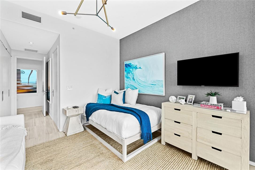 Paramount - Residential