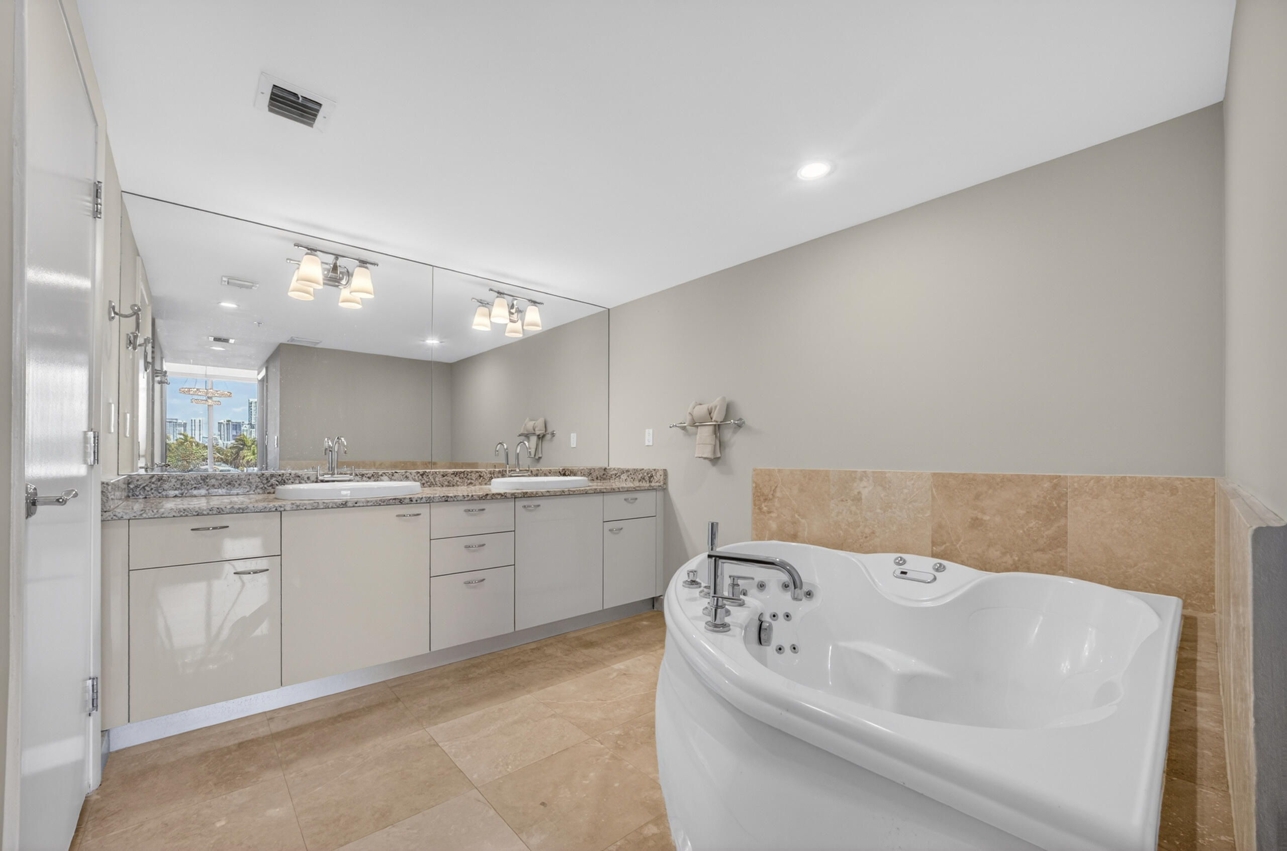 45 HENDRICKS CONDO - Residential