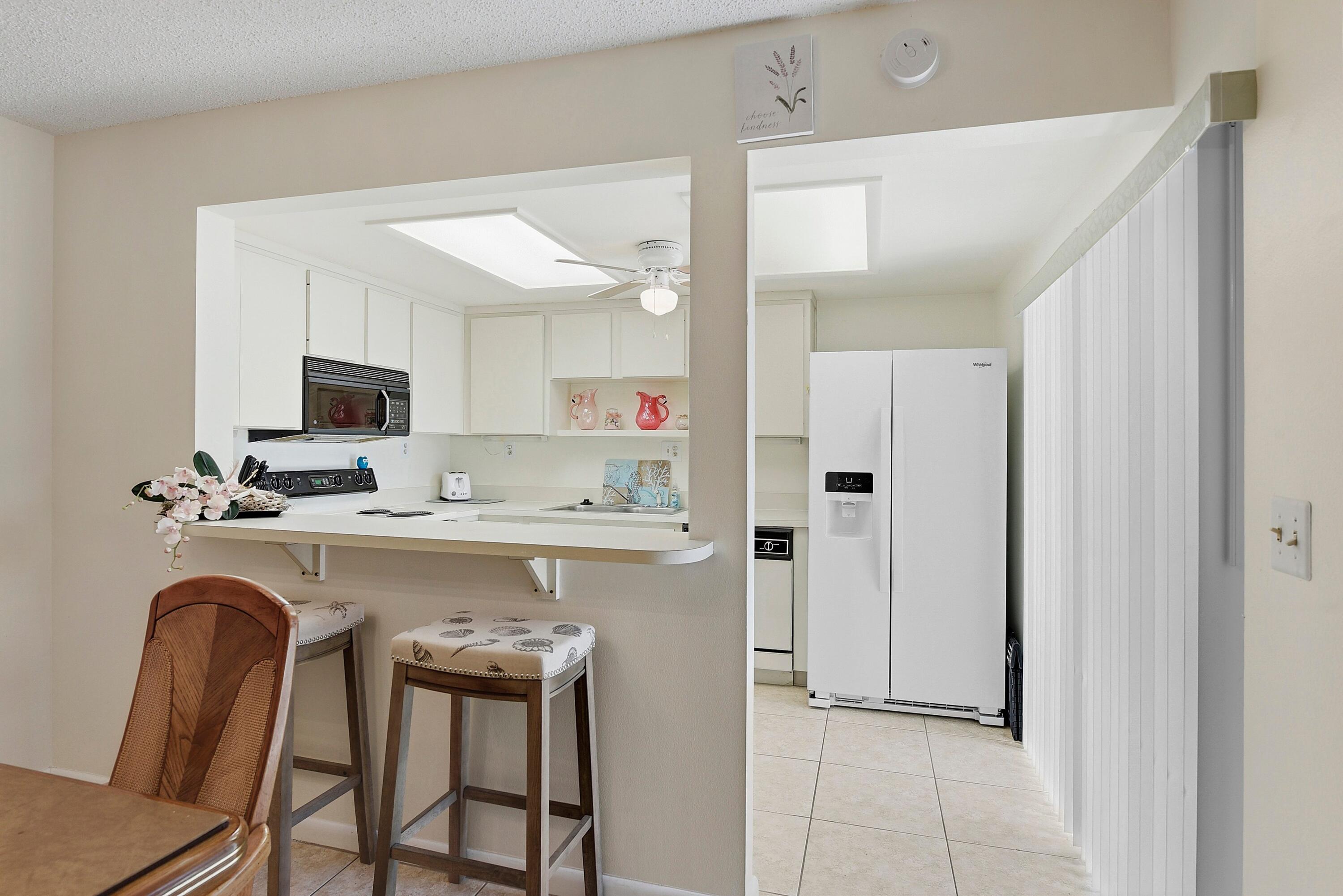 THE COURT YARDS CONDO - Residential