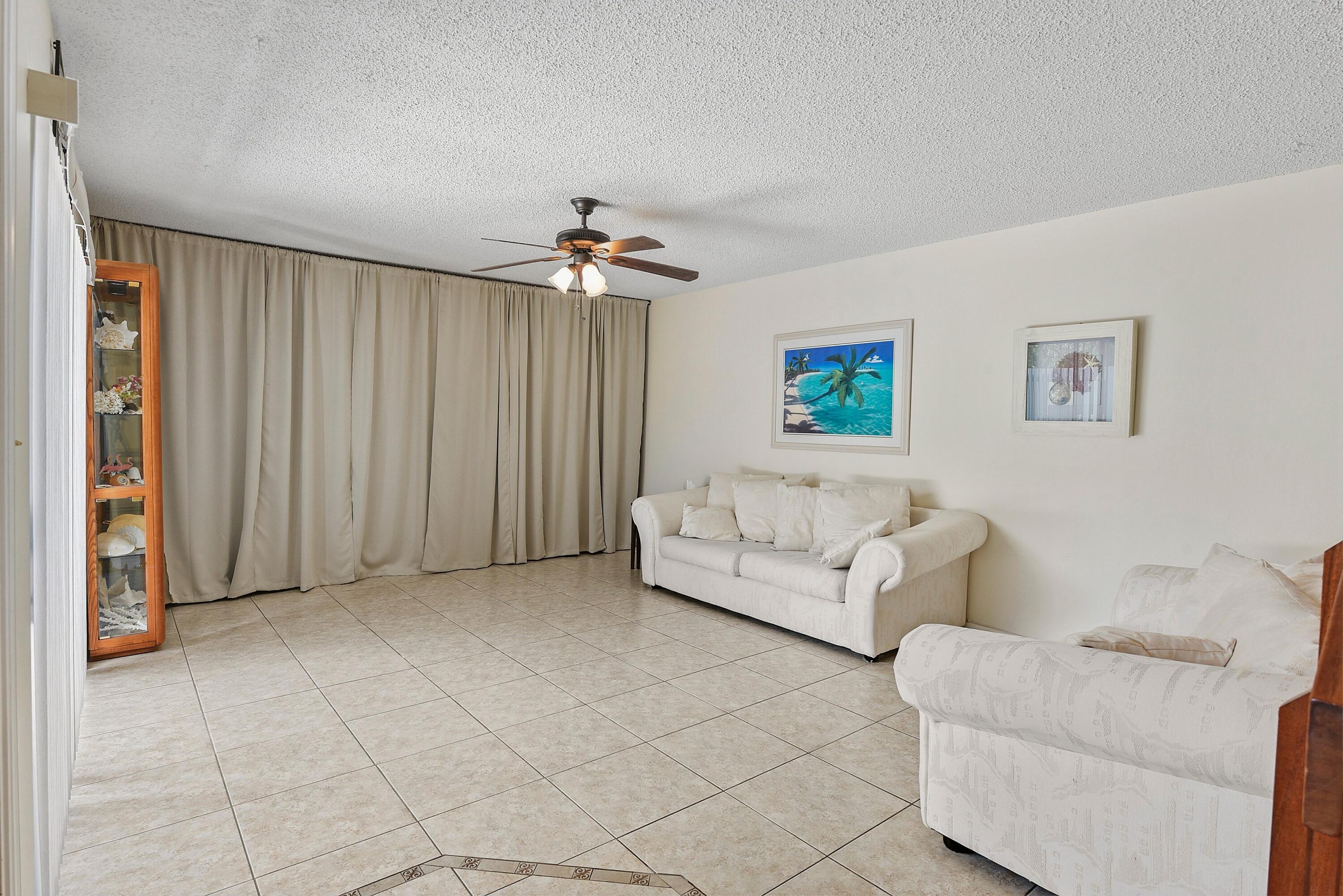 THE COURT YARDS CONDO - Residential