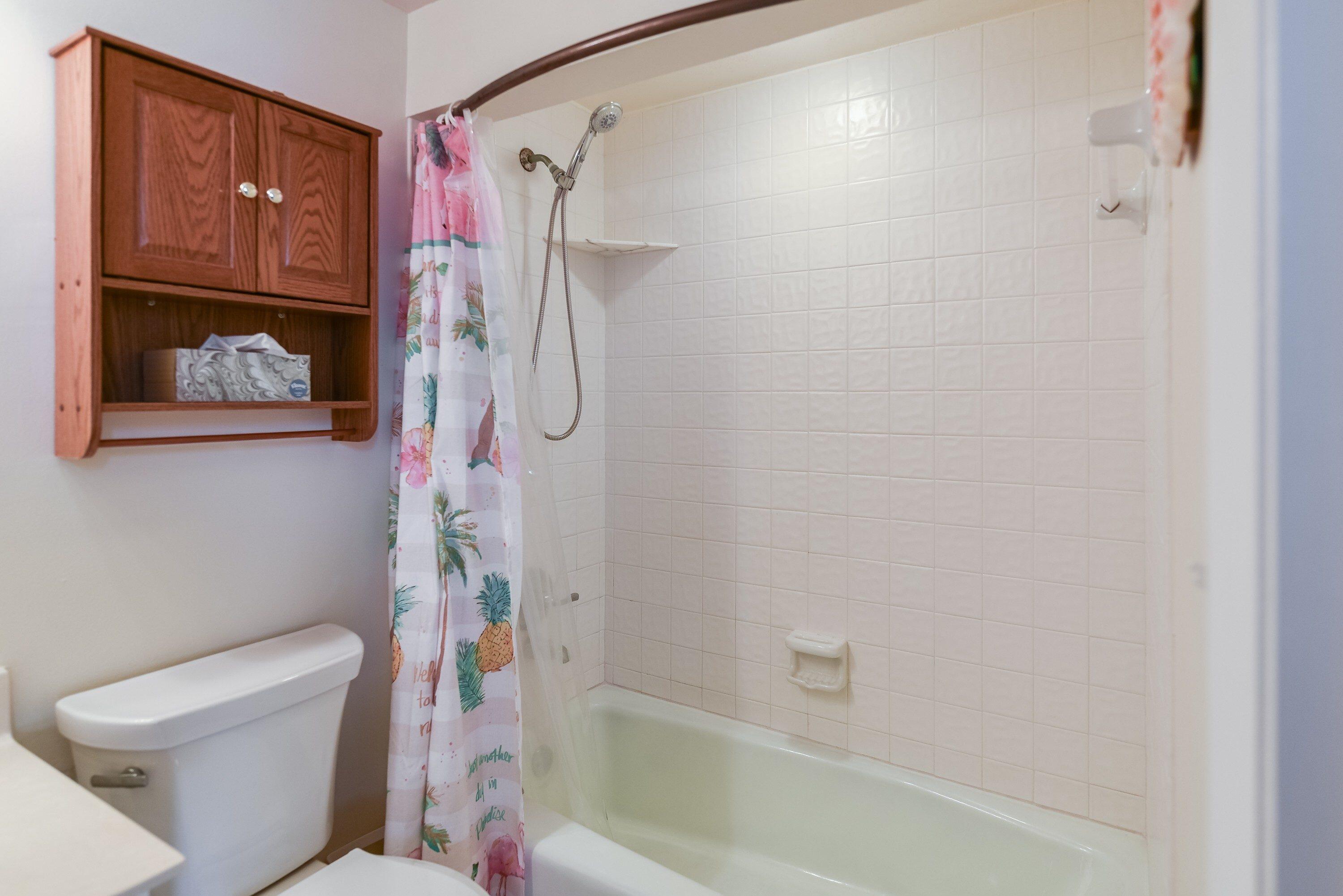 THE COURT YARDS CONDO - Residential