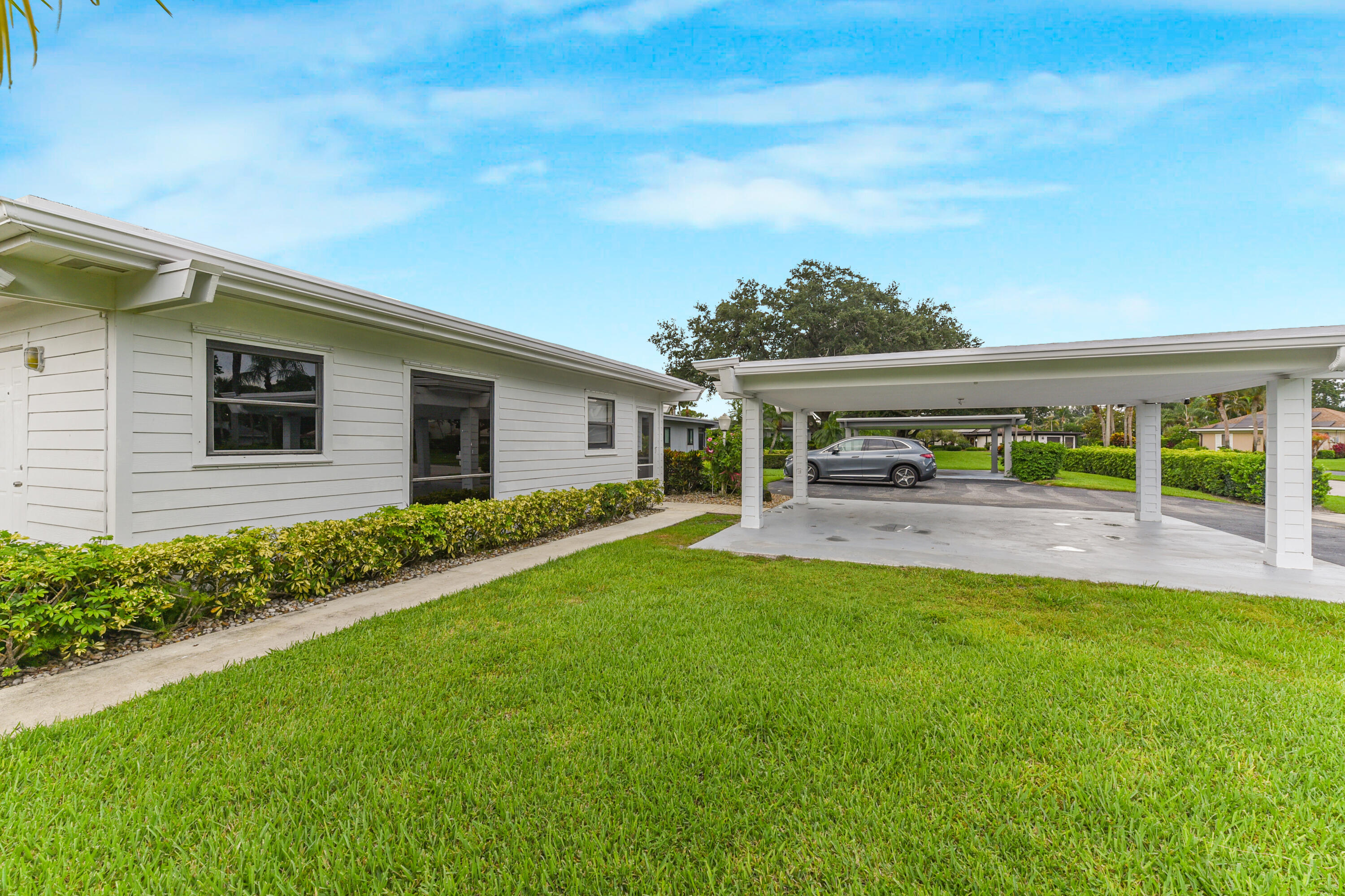 EASTPOINTE COUNTRY CLUB 1 - Residential