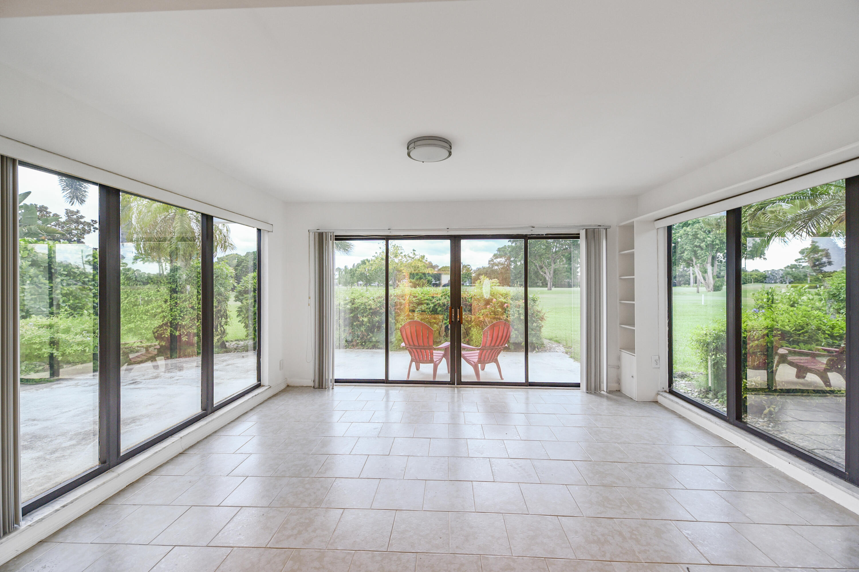 EASTPOINTE COUNTRY CLUB 1 - Residential