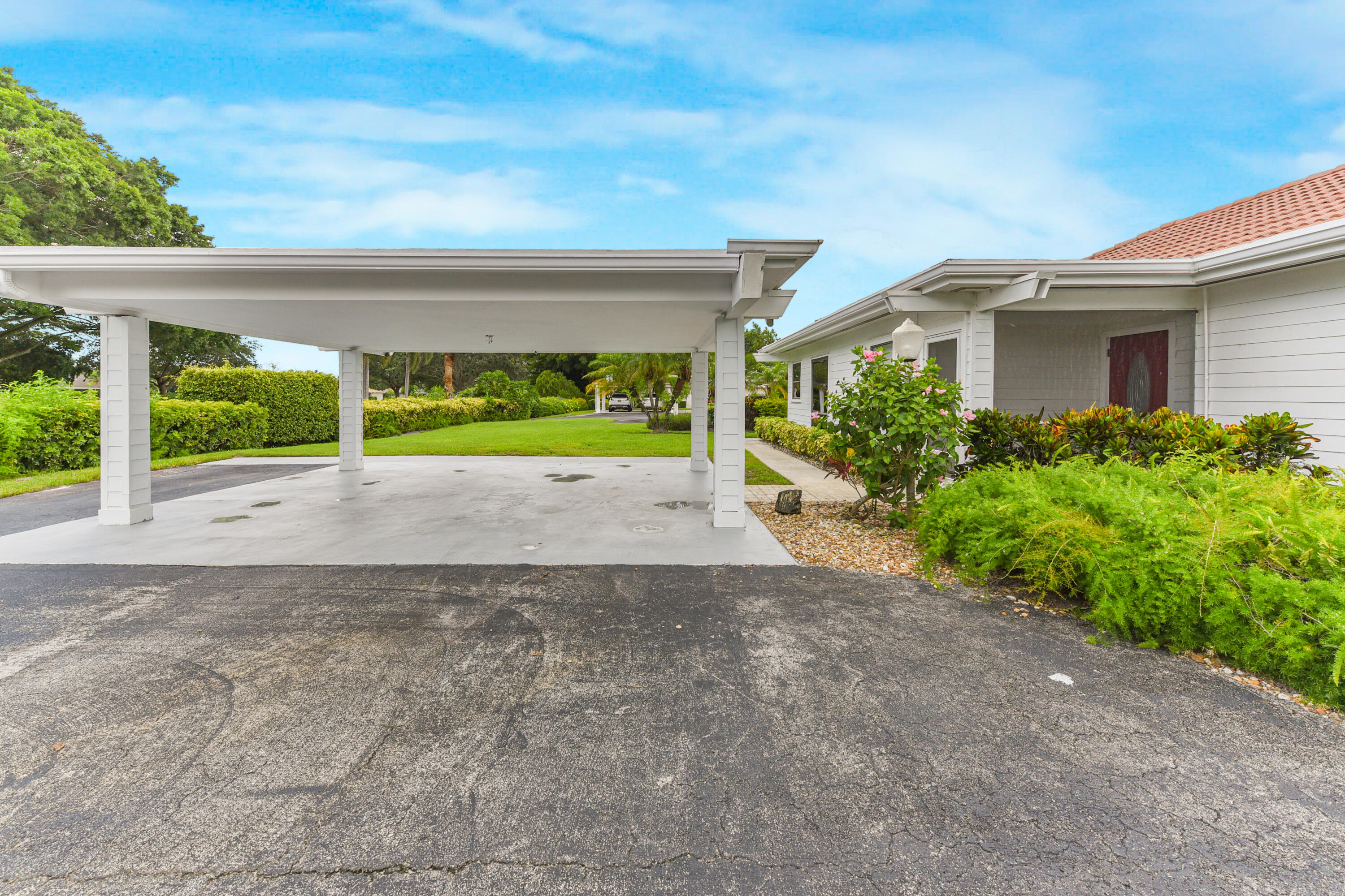 EASTPOINTE COUNTRY CLUB 1 - Residential