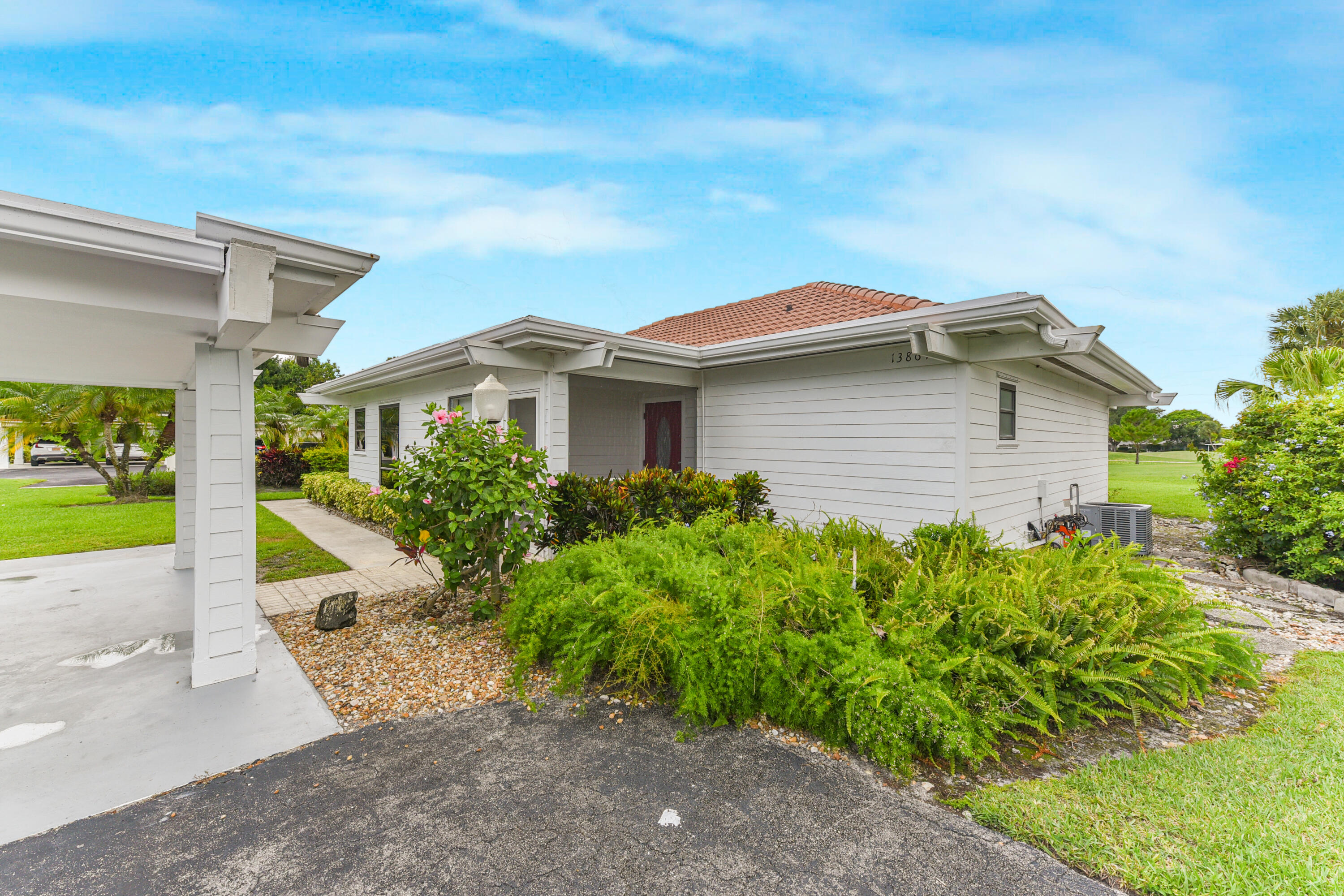 EASTPOINTE COUNTRY CLUB 1 - Residential