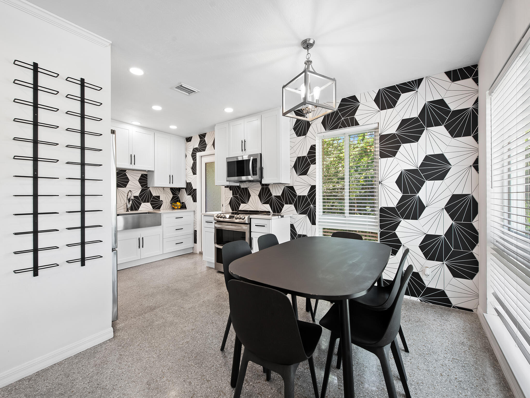 BOULEVARD ESTATES AMEN - Residential