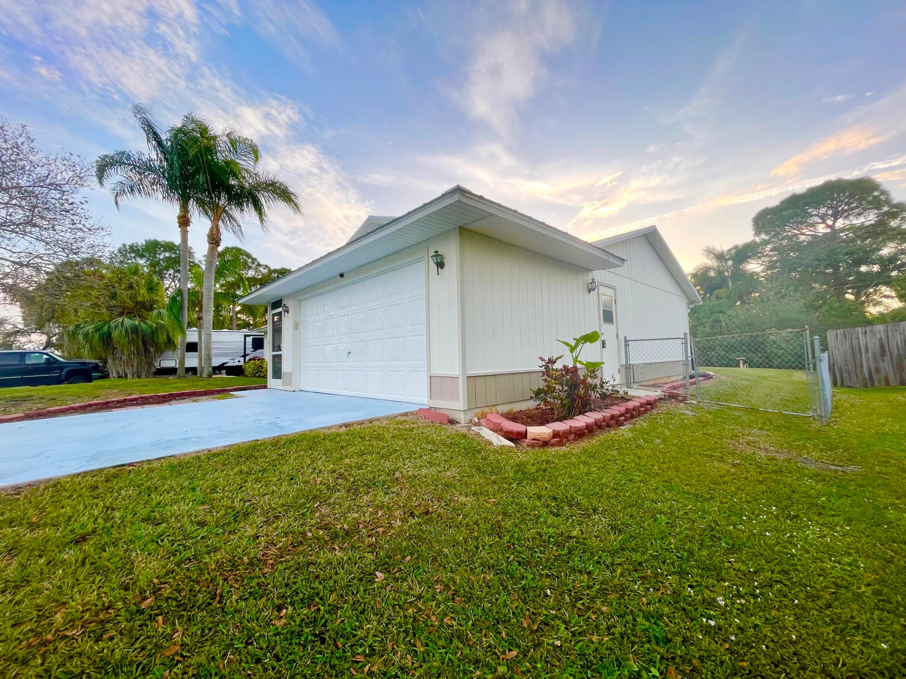 PORT ST LUCIE SECTION 4 - Residential