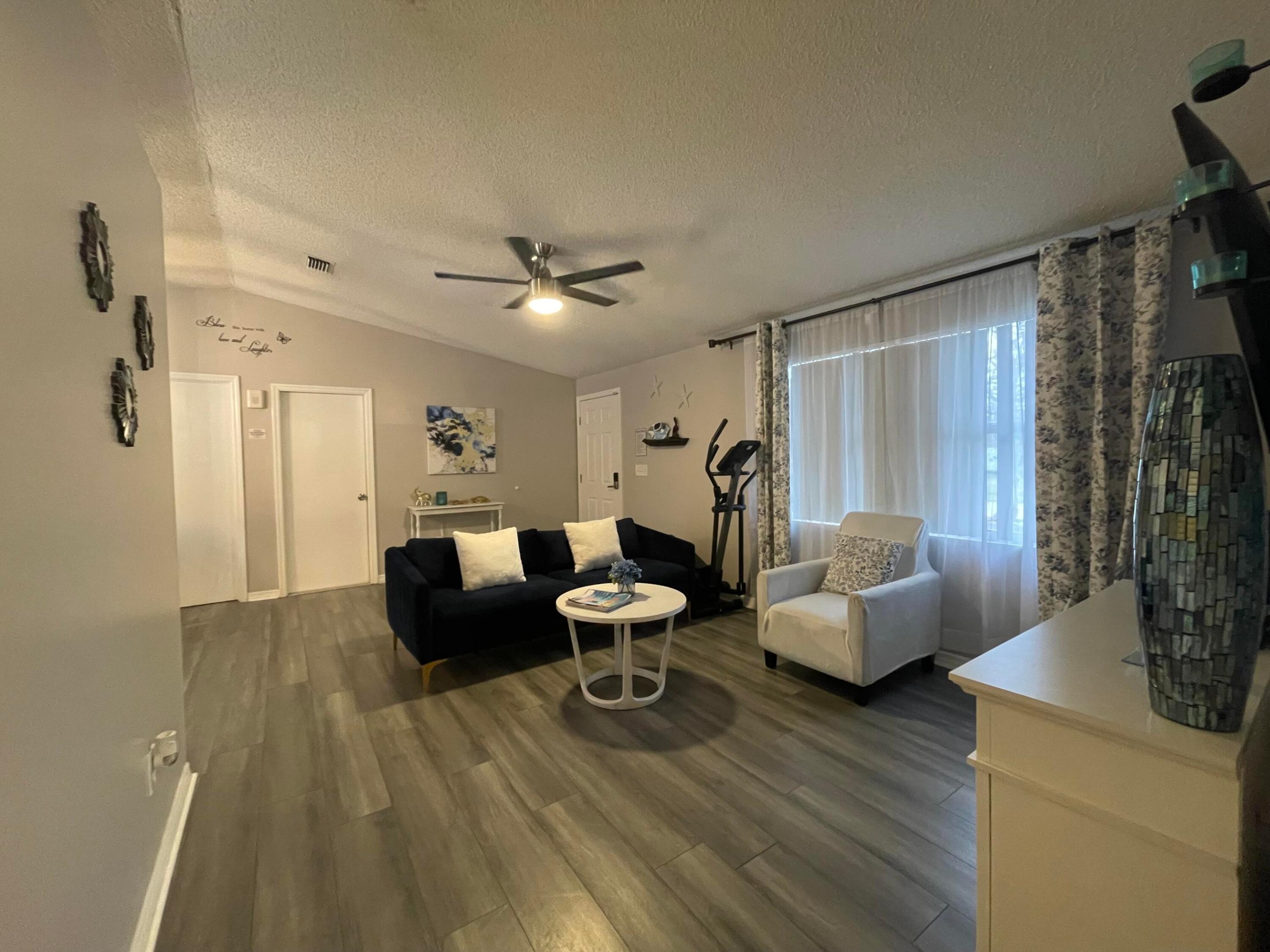 PORT ST LUCIE SECTION 4 - Residential