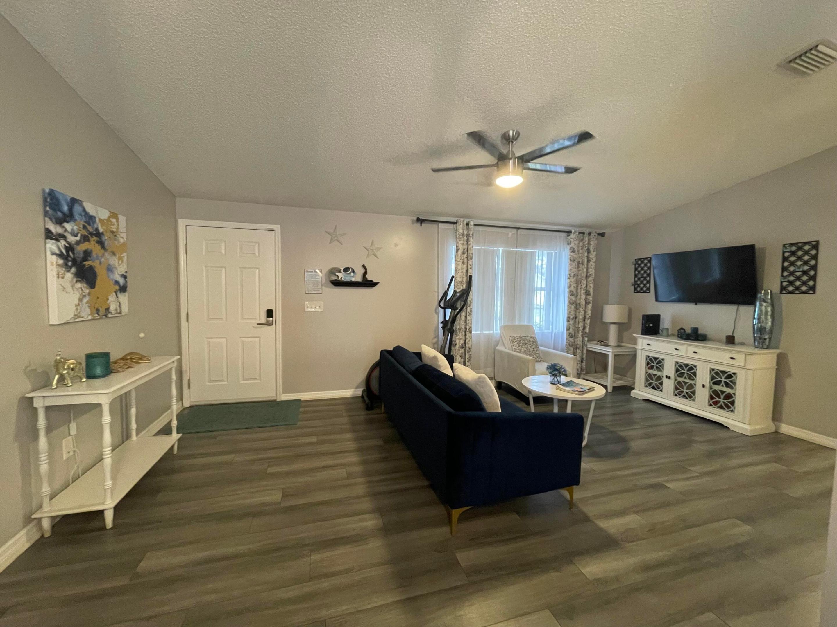 PORT ST LUCIE SECTION 4 - Residential