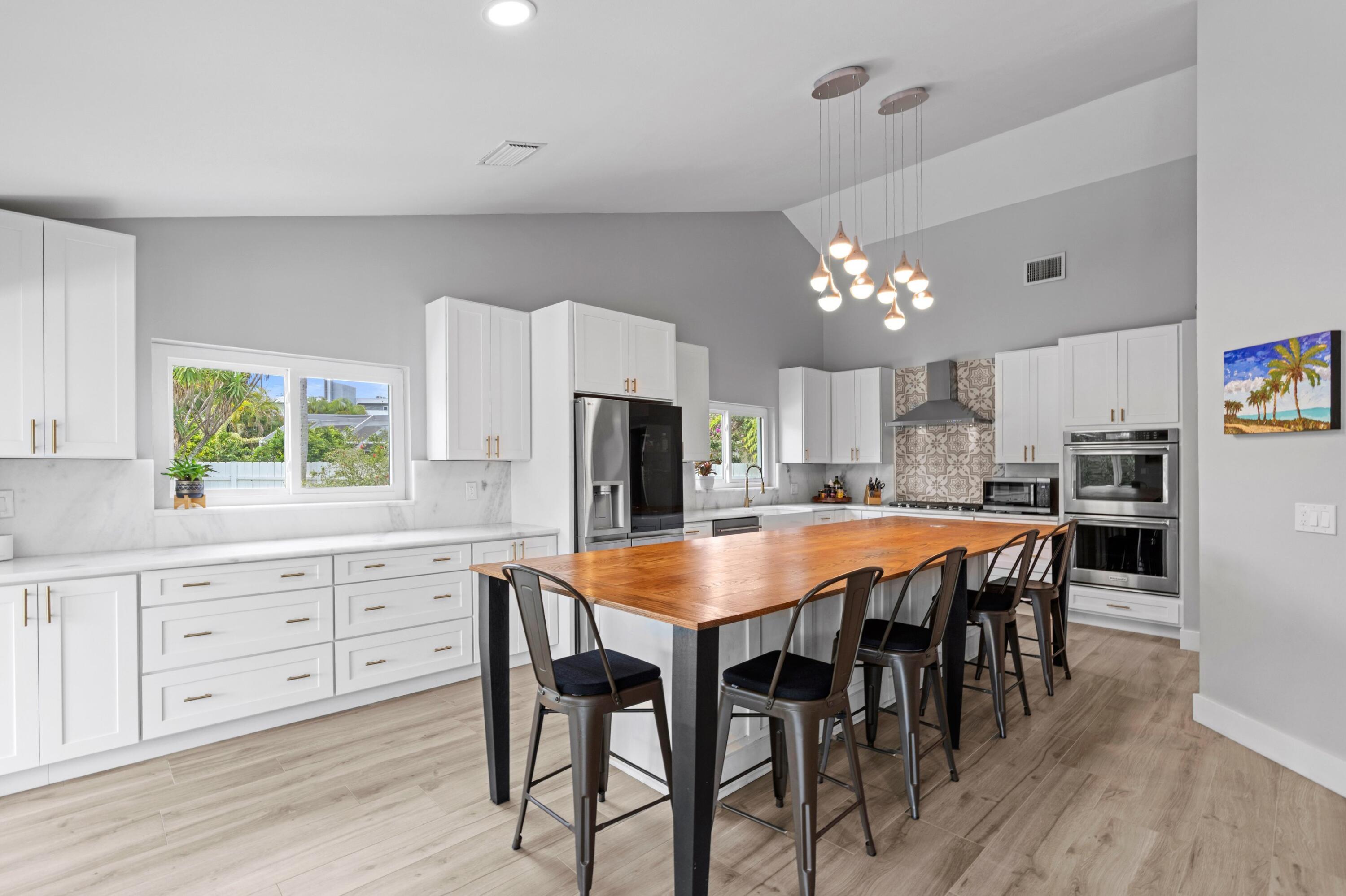 BOCA LAKE ESTATES - Residential