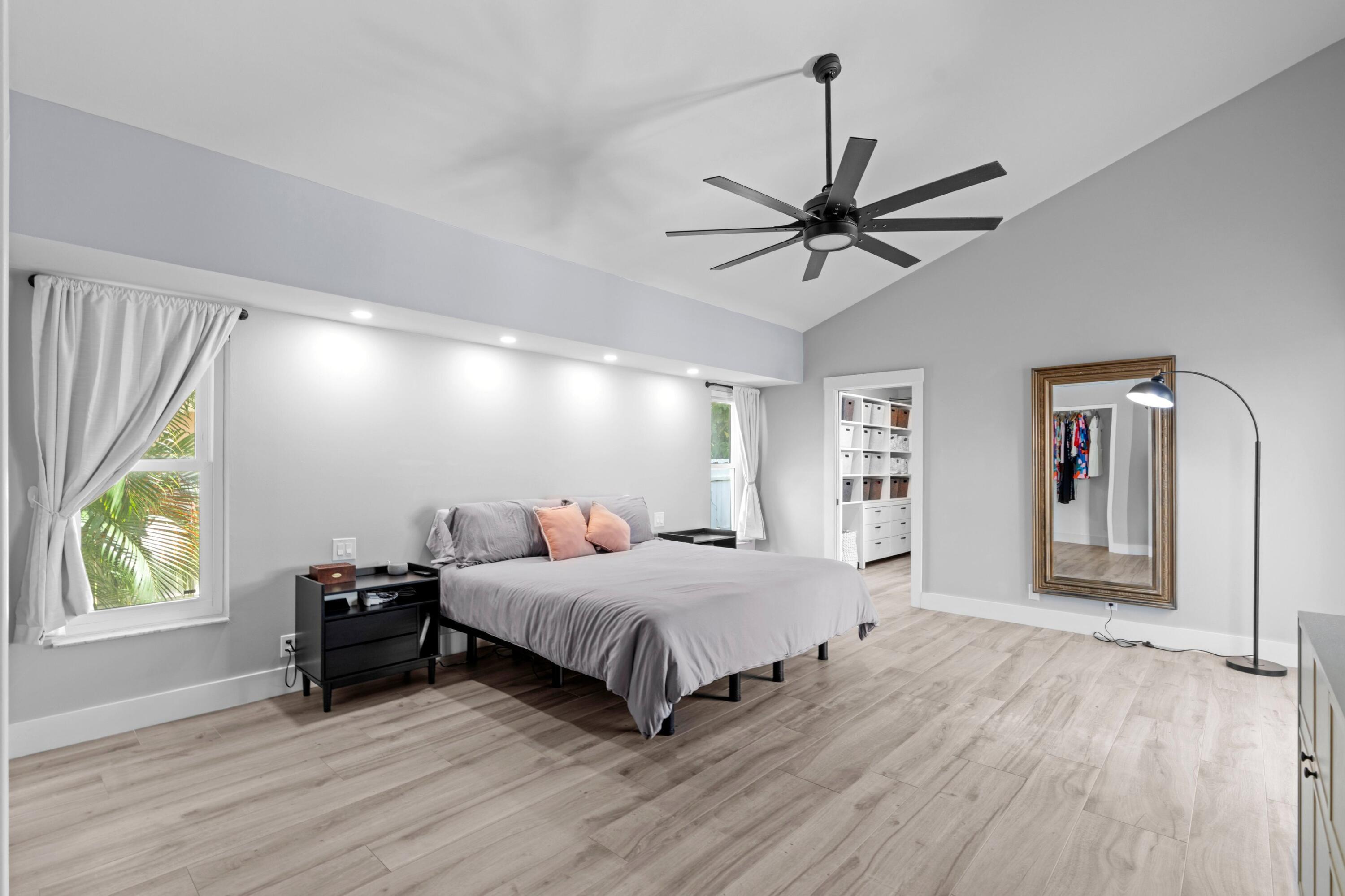 BOCA LAKE ESTATES - Residential