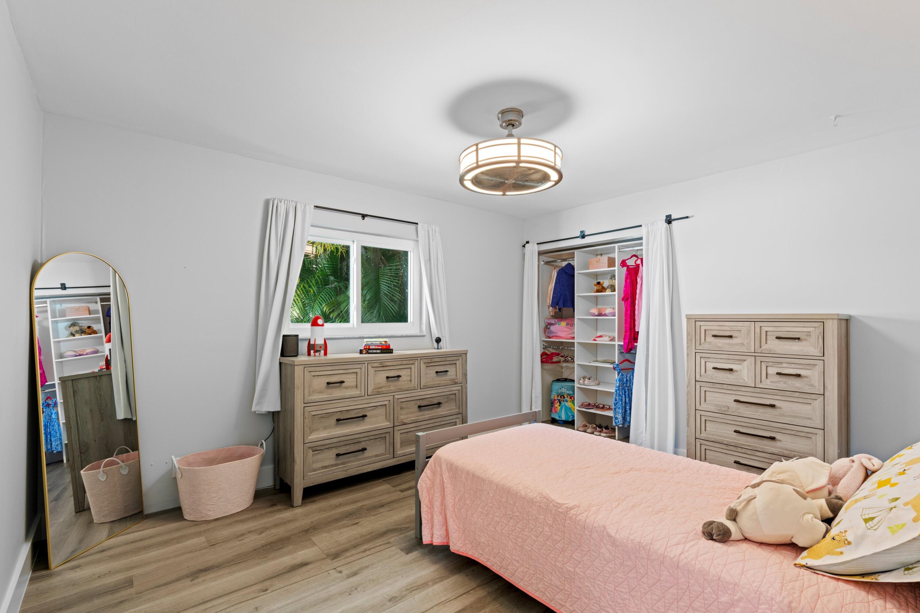 BOCA LAKE ESTATES - Residential
