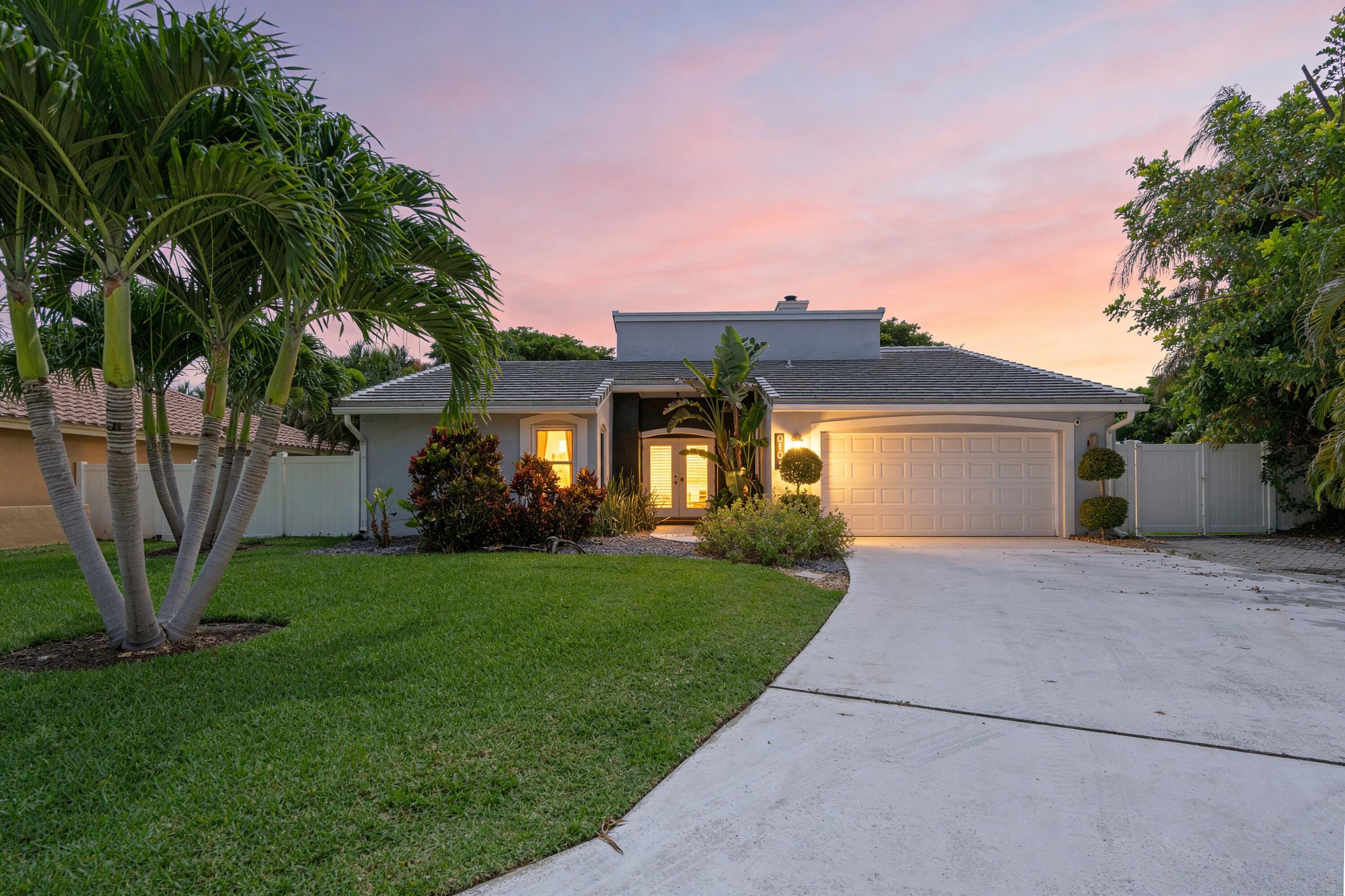 BOCA LAKE ESTATES - Residential