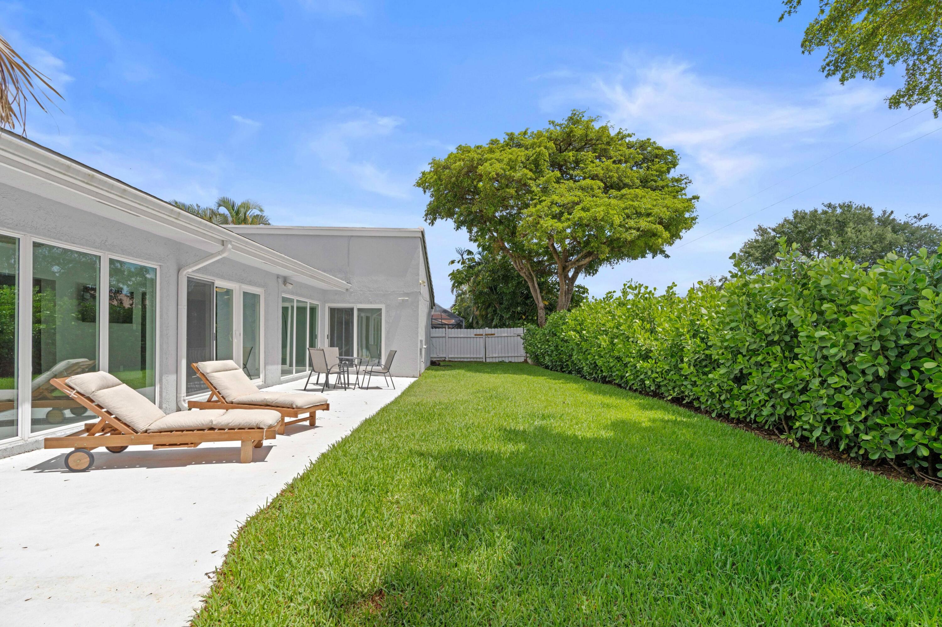 BOCA LAKE ESTATES - Residential