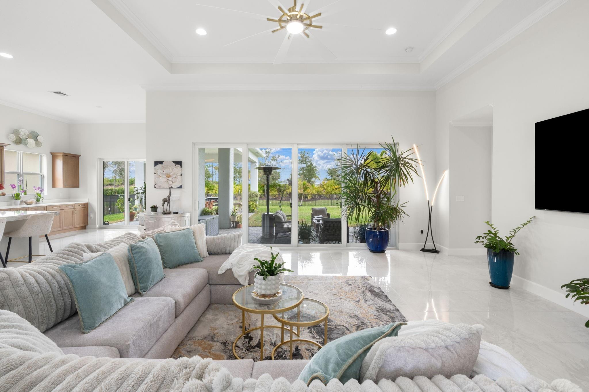 WESTLAKE - Residential