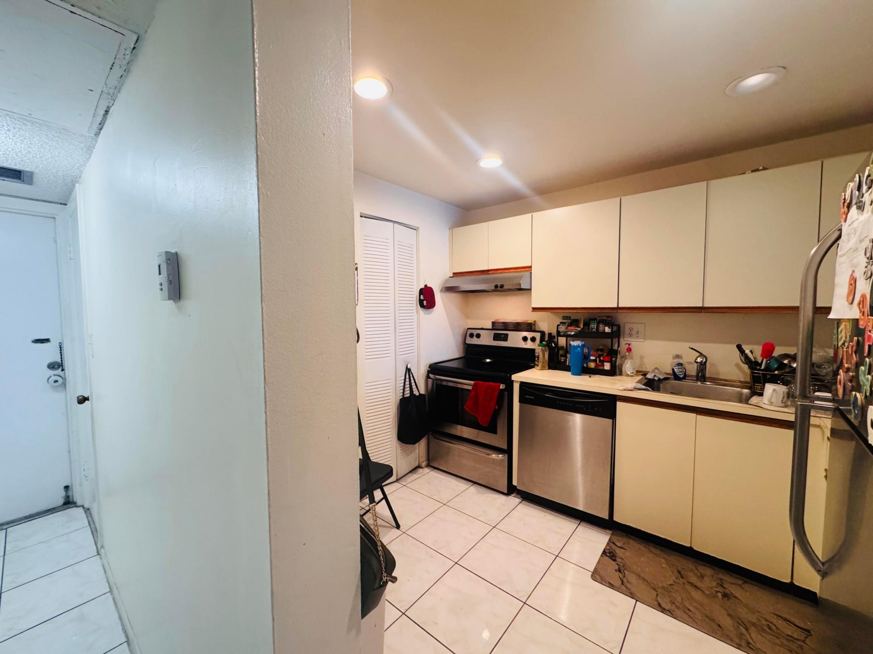 VERSAILLES GARDENS CONDO - Residential