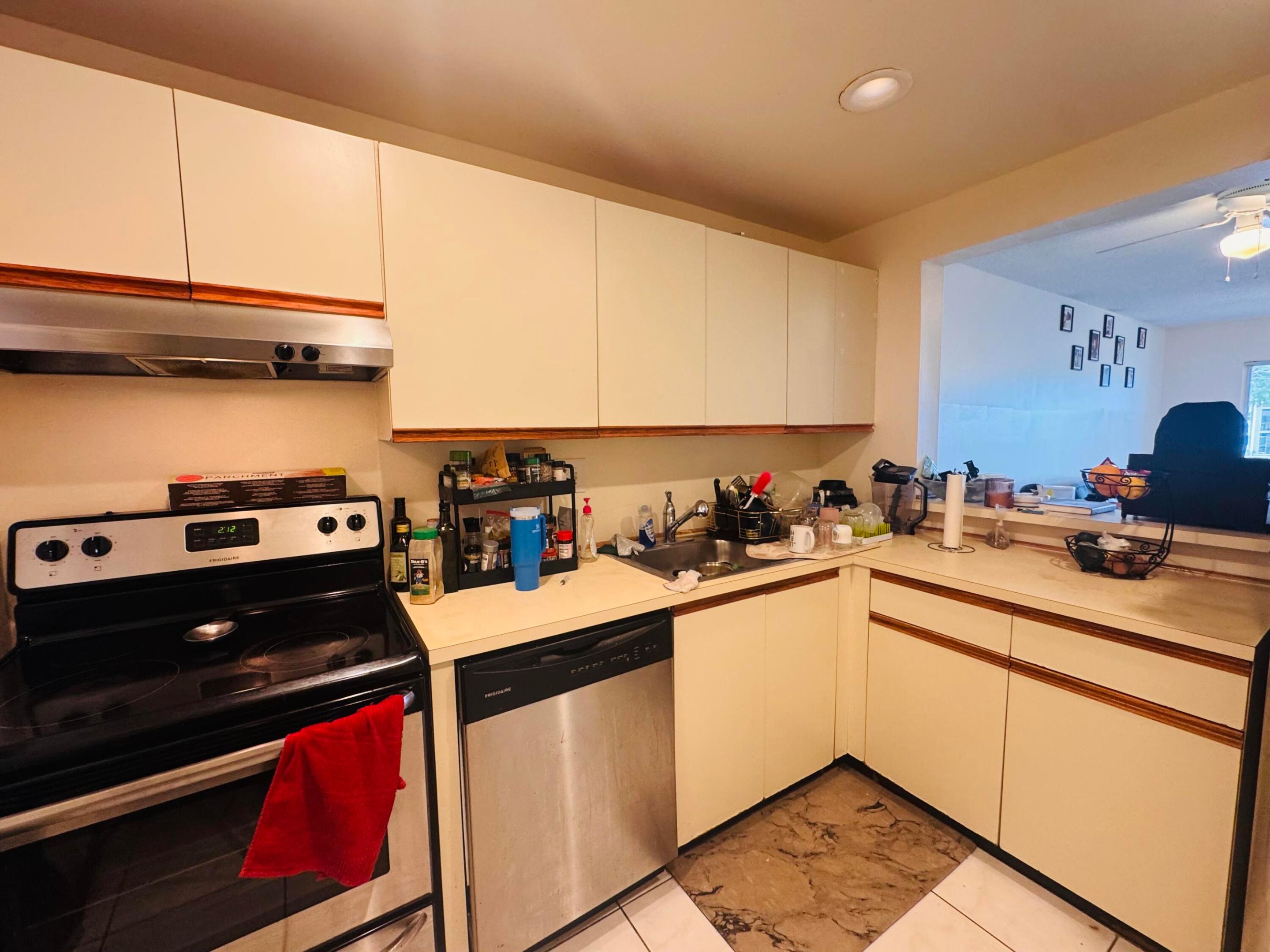 VERSAILLES GARDENS CONDO - Residential