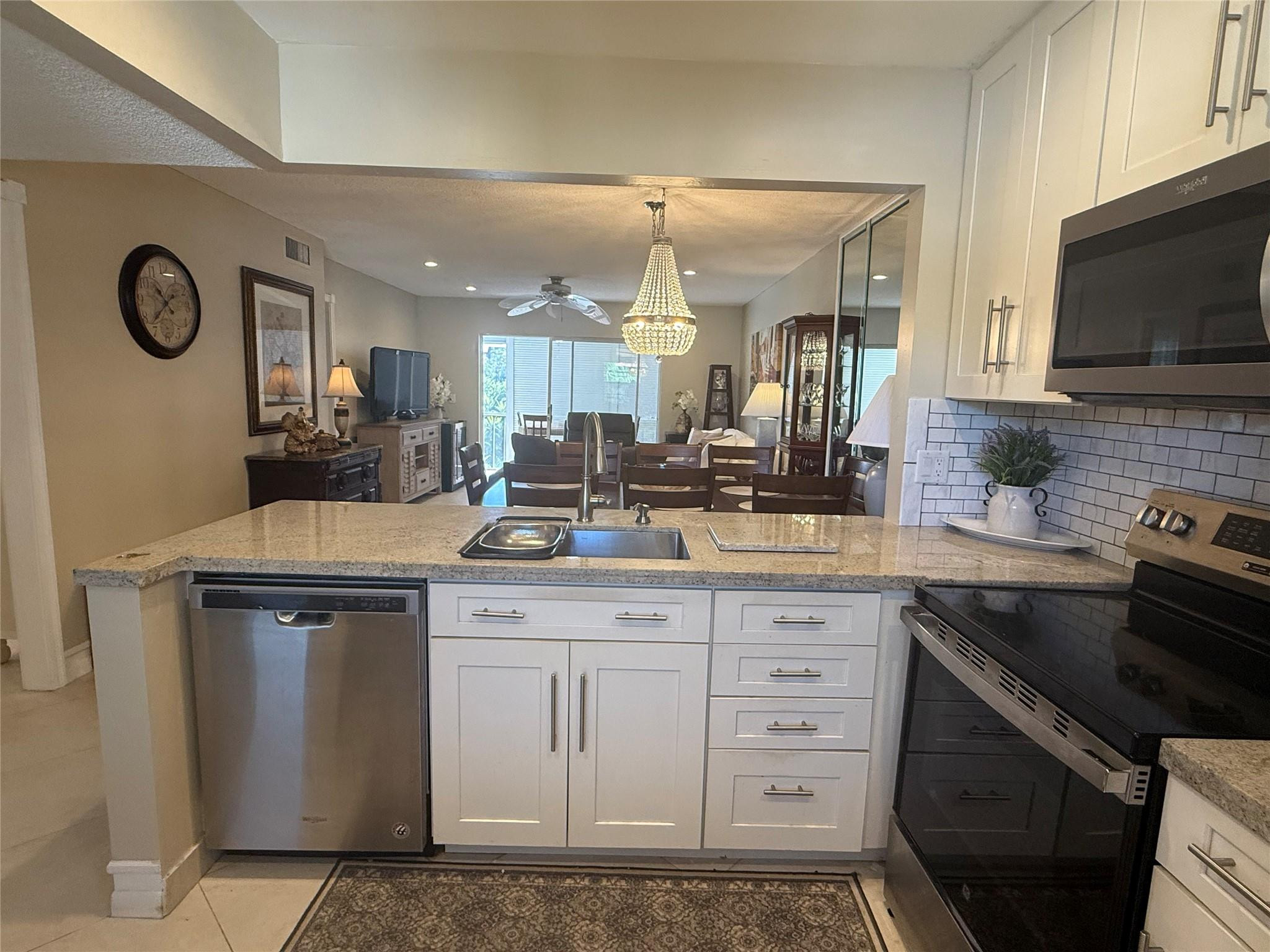 VILLAGES OF ORIOLE ABBEY CONDO - Residential