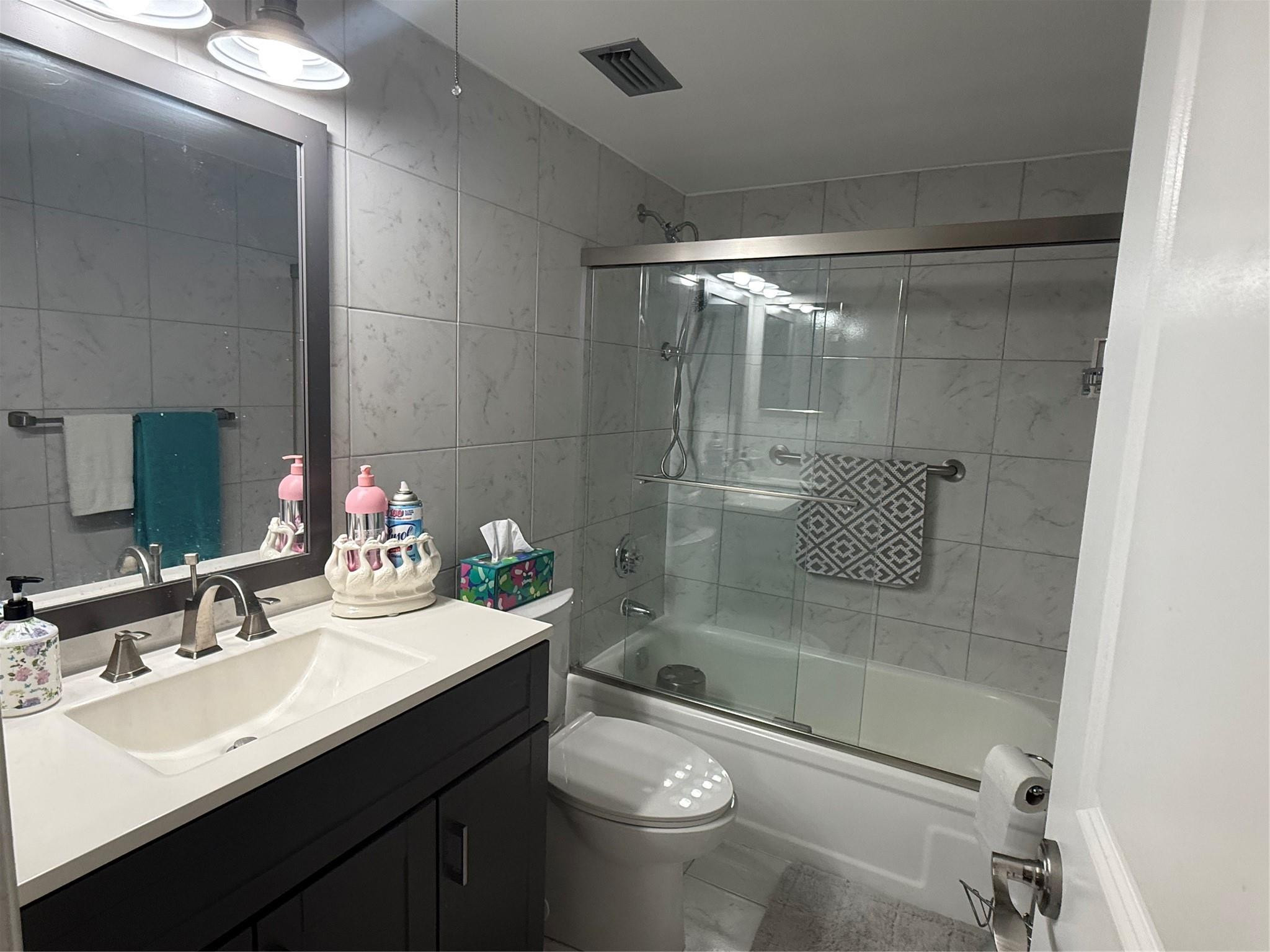 VILLAGES OF ORIOLE ABBEY CONDO - Residential