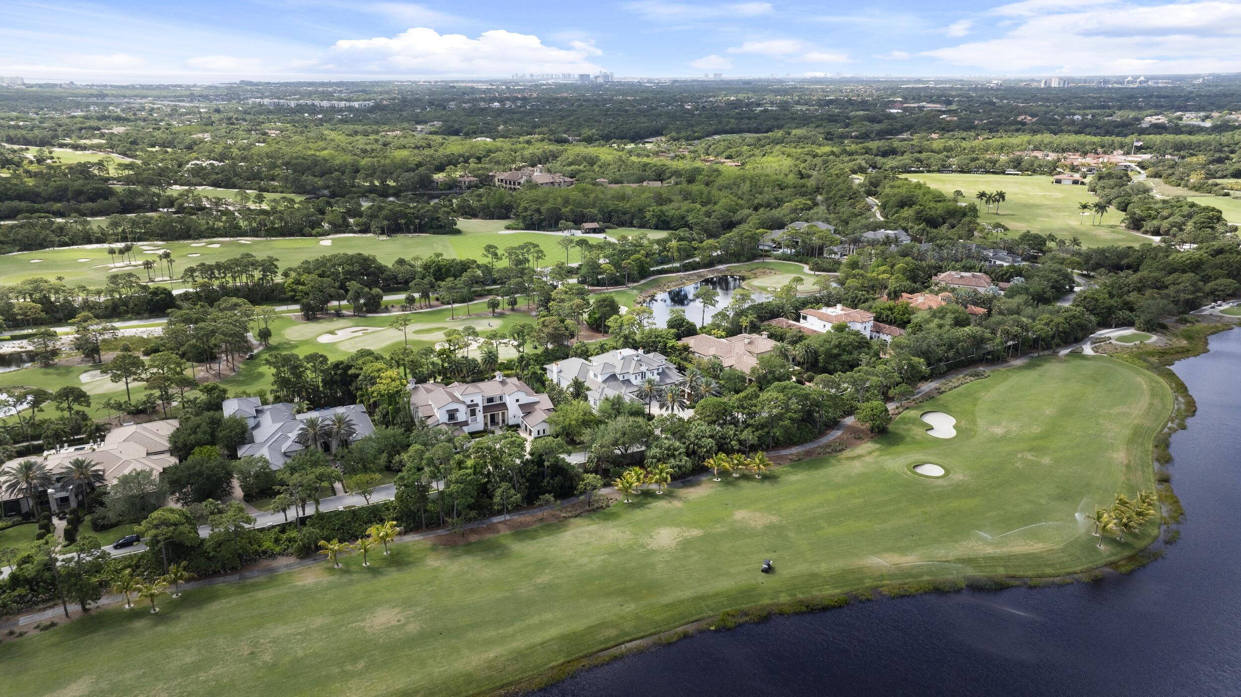 BEARS CLUB - Residential
