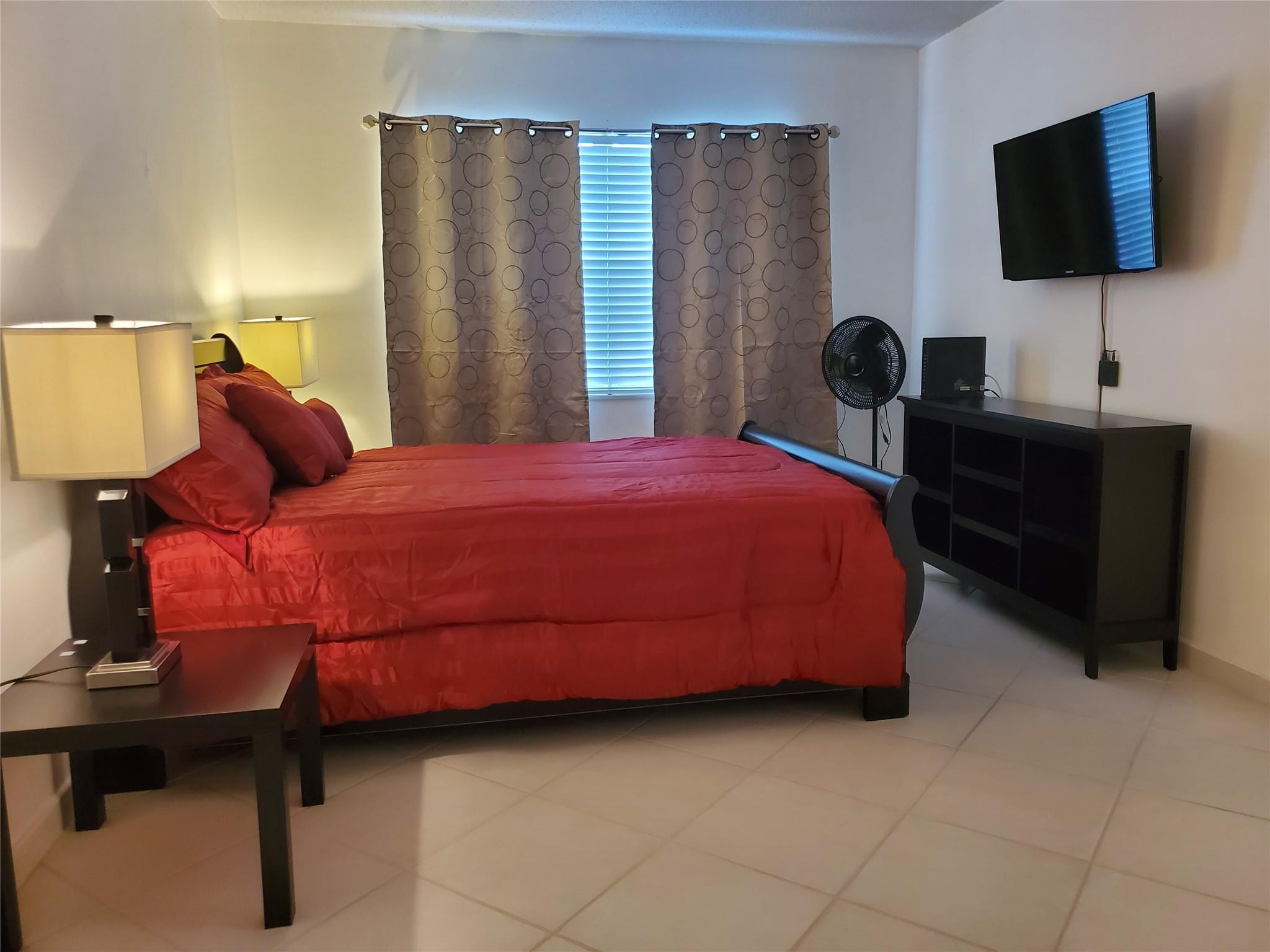 NORTH LEISURE GARDENS CONDO - Residential