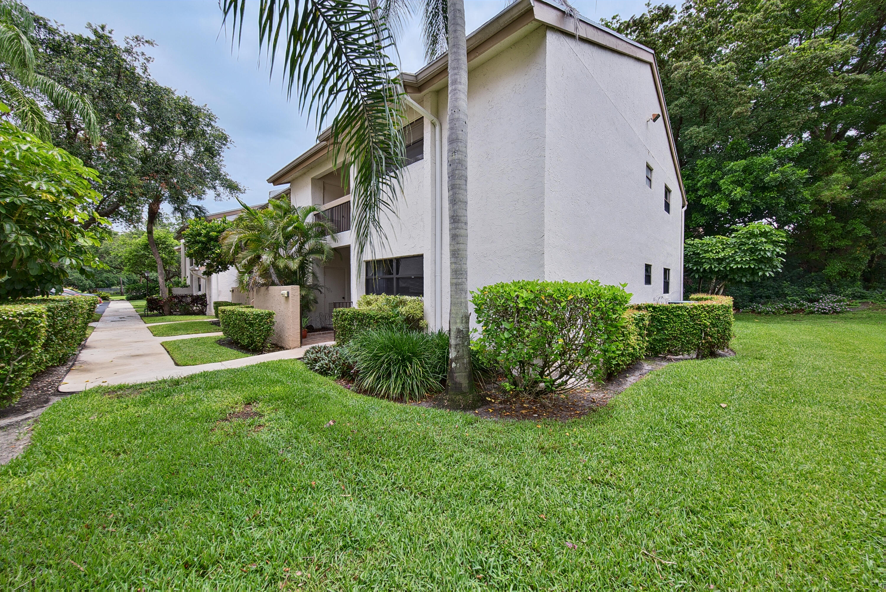 POND APPLE PLACE II CONDO - Residential