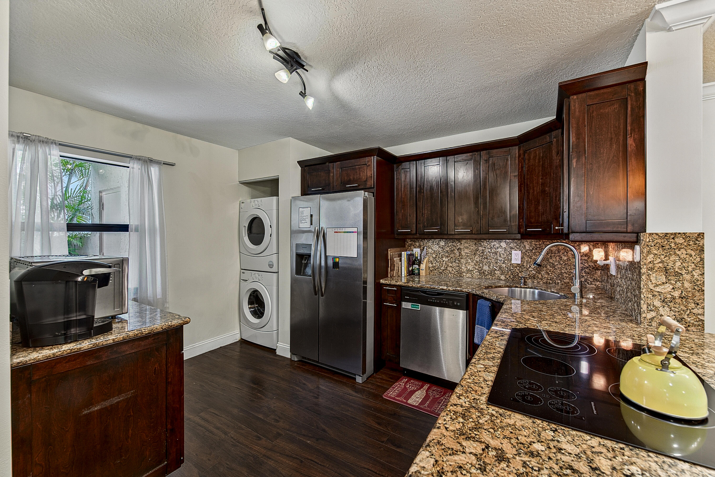 POND APPLE PLACE II CONDO - Residential