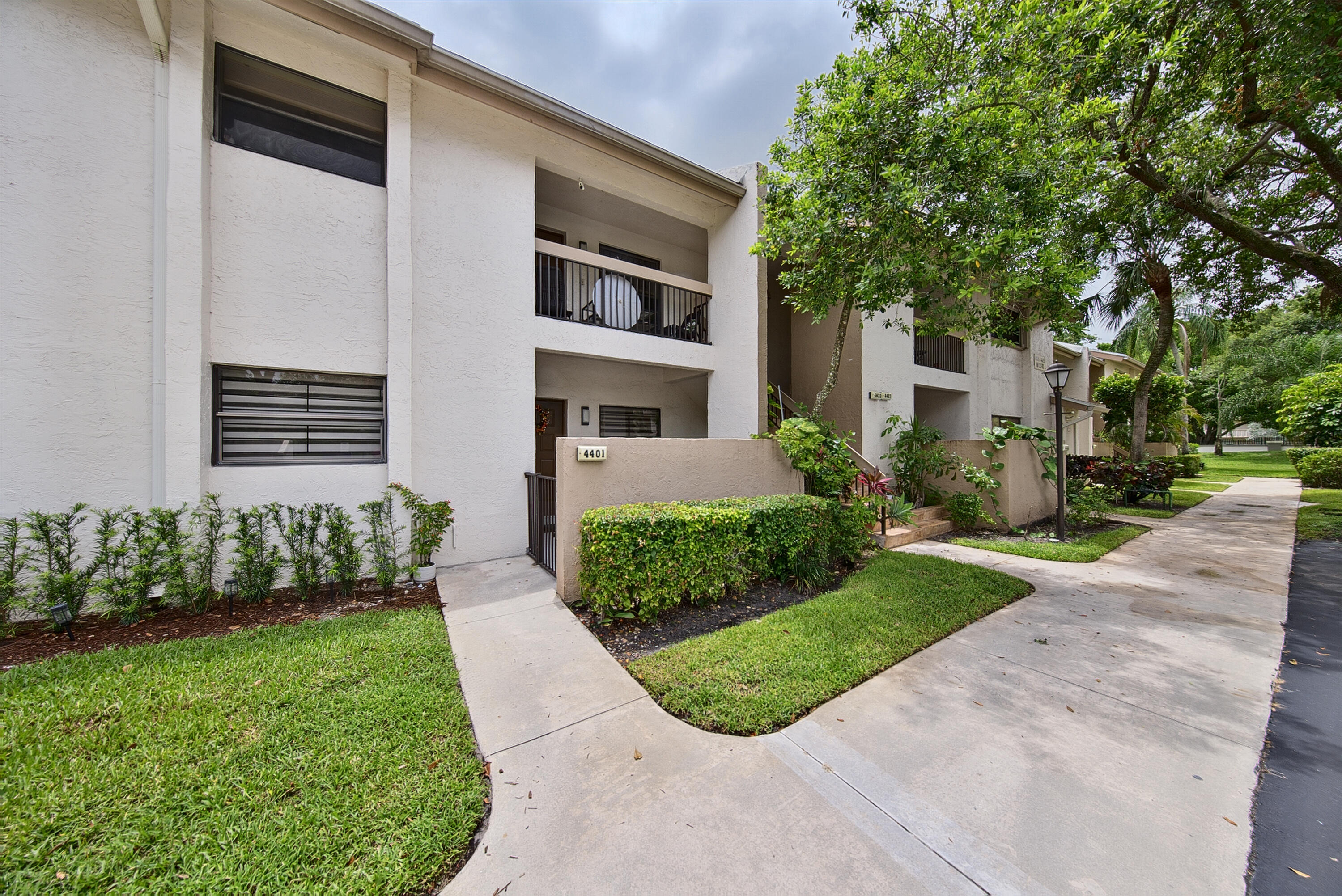 POND APPLE PLACE II CONDO - Residential