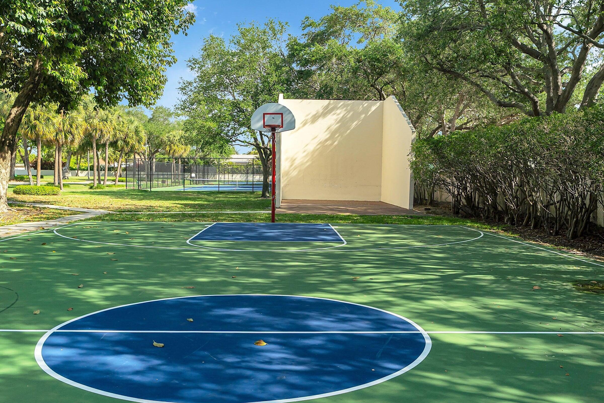 PARK AT WINDWOOD CONDO - Residential