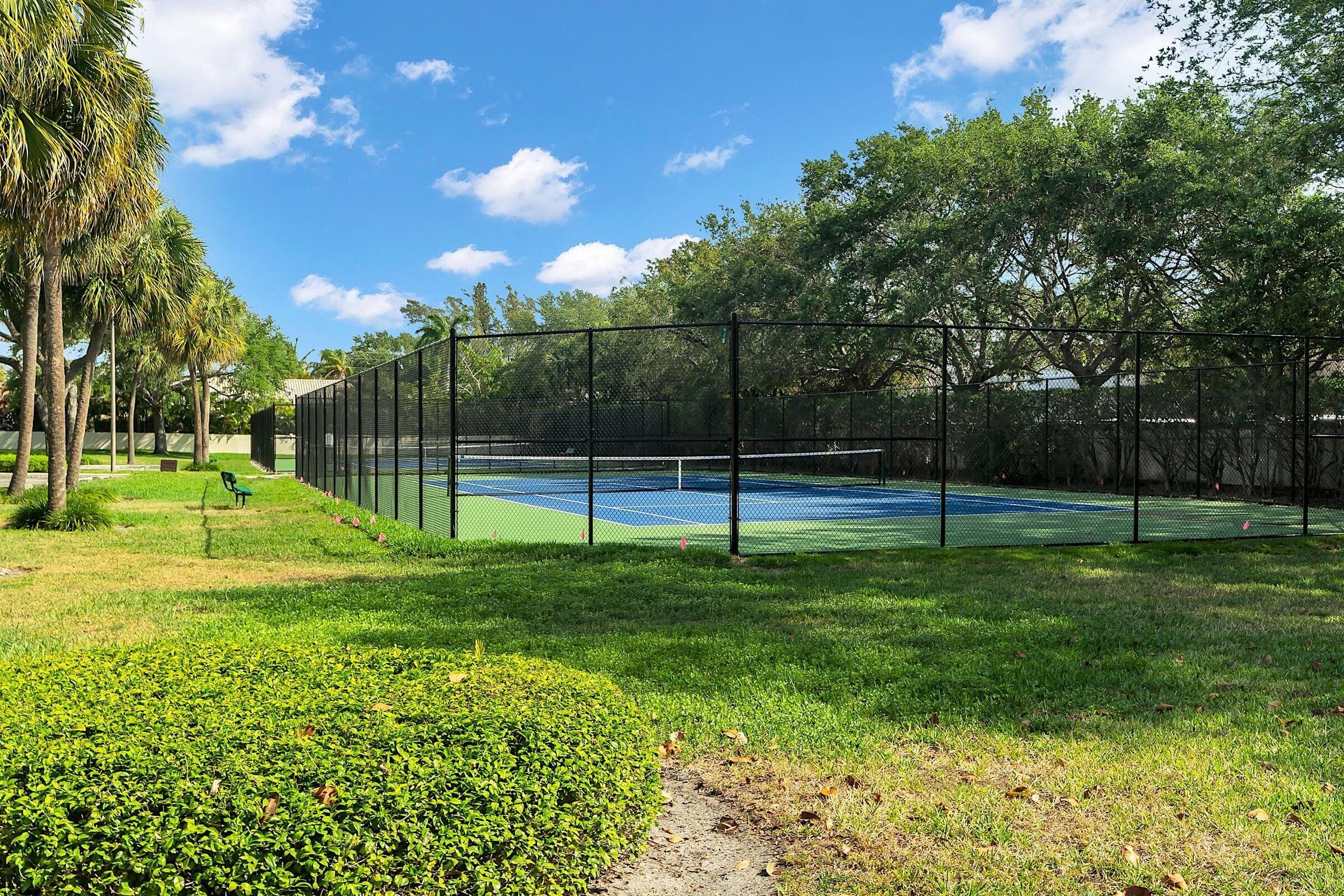 PARK AT WINDWOOD CONDO - Residential