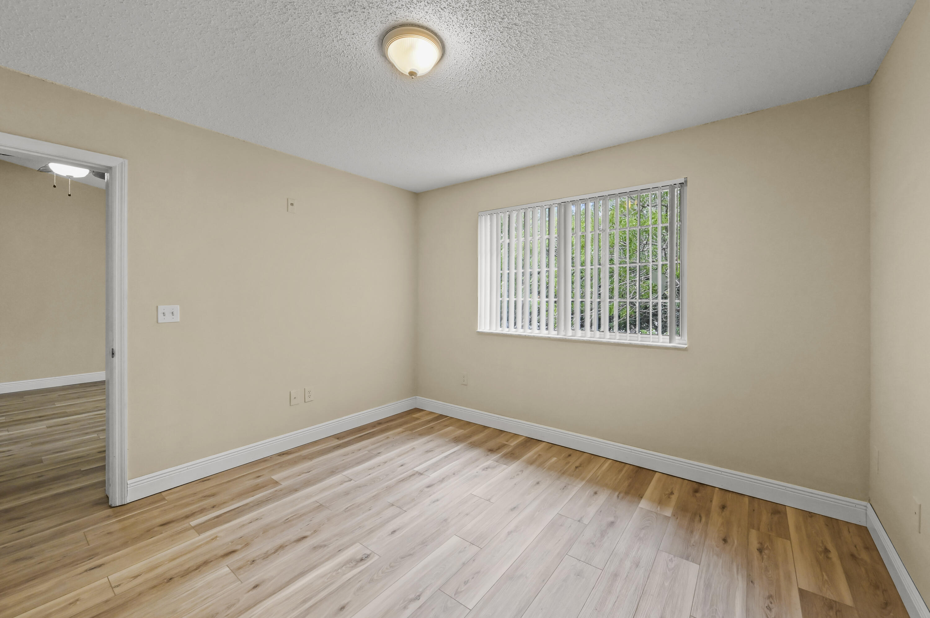 GRAND VIEW AT CRESTWOOD CONDO - Residential