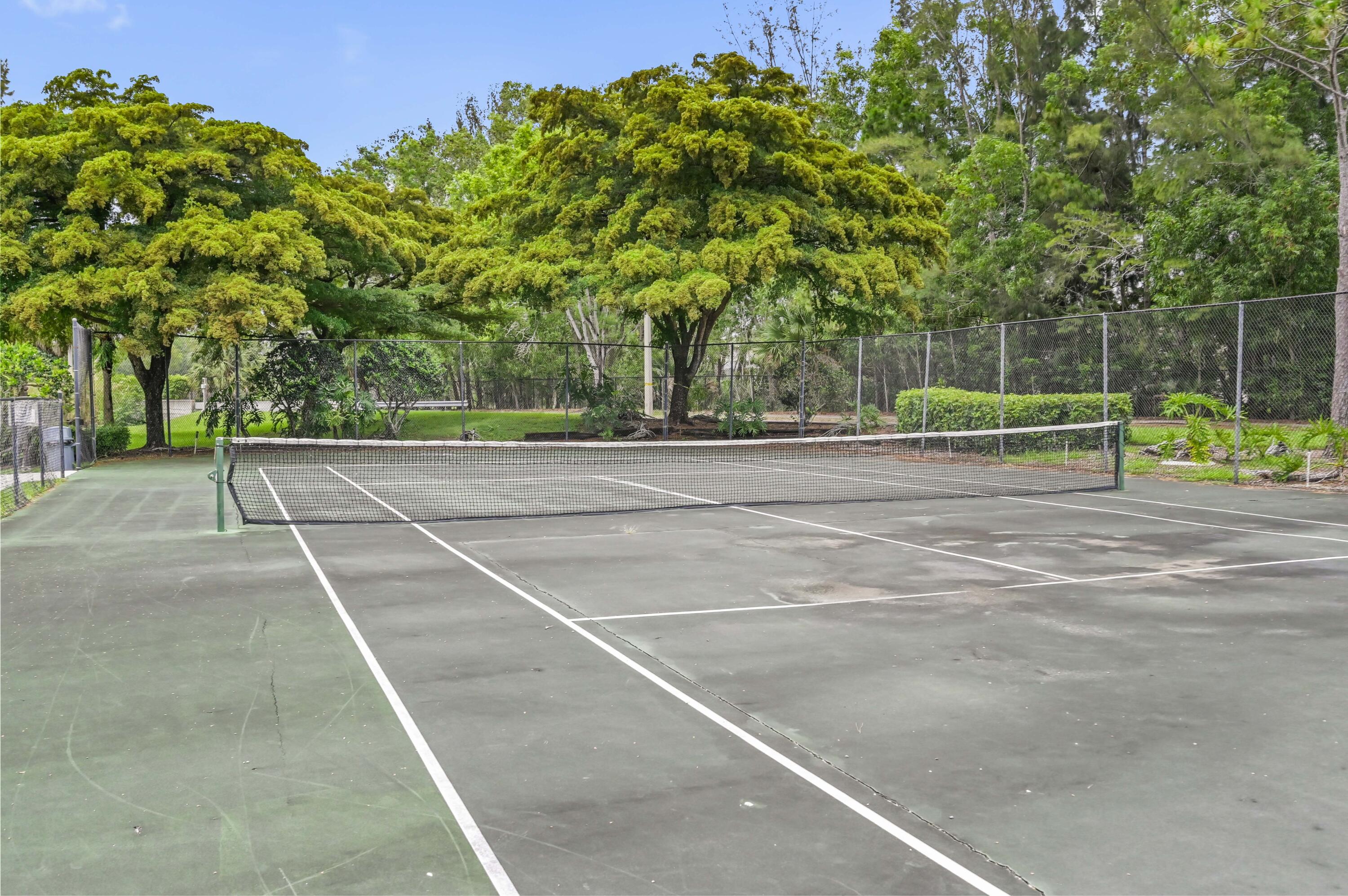 GRAND VIEW AT CRESTWOOD CONDO - Residential