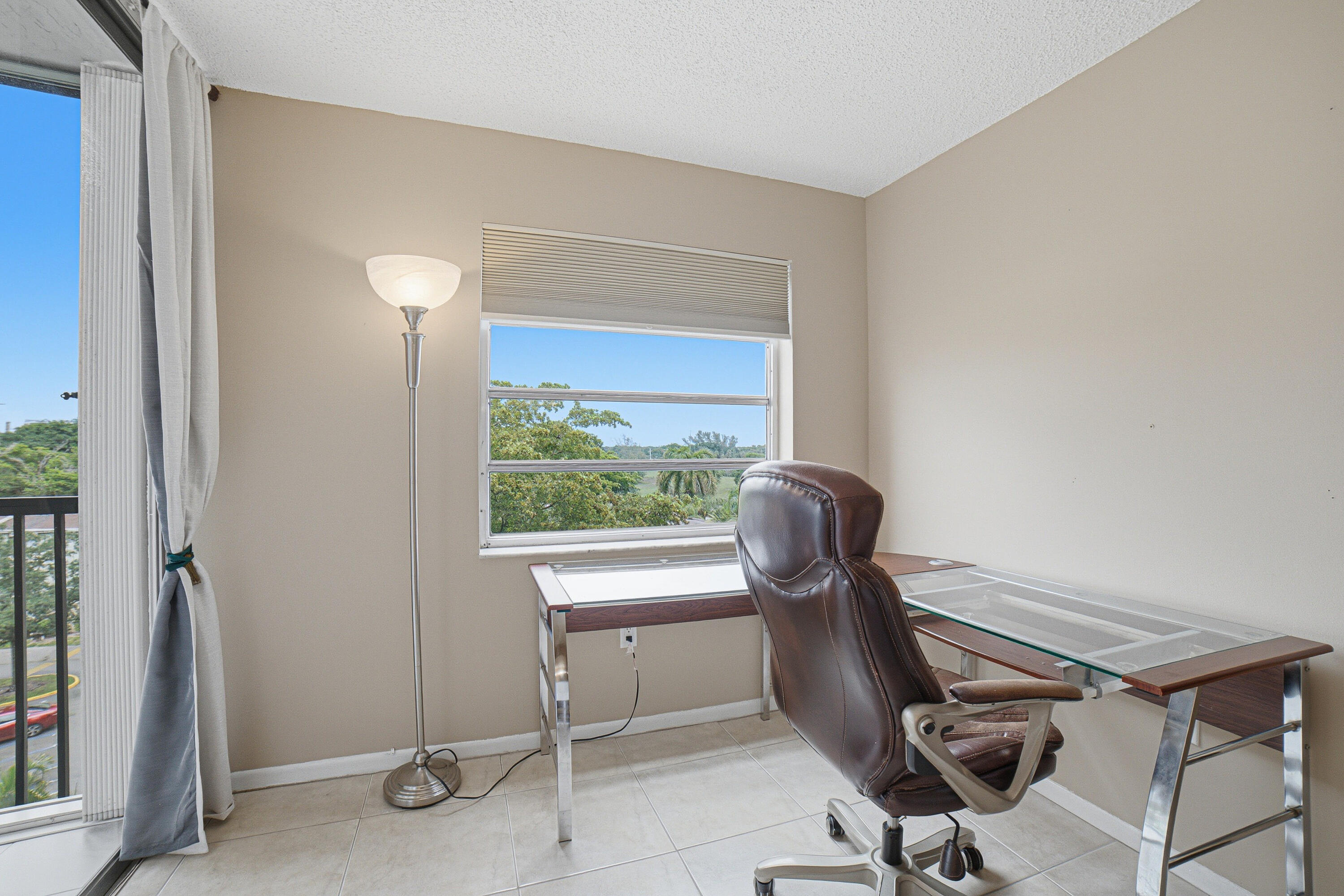 18TH HOLE AT INVERRARY CONDO - Residential