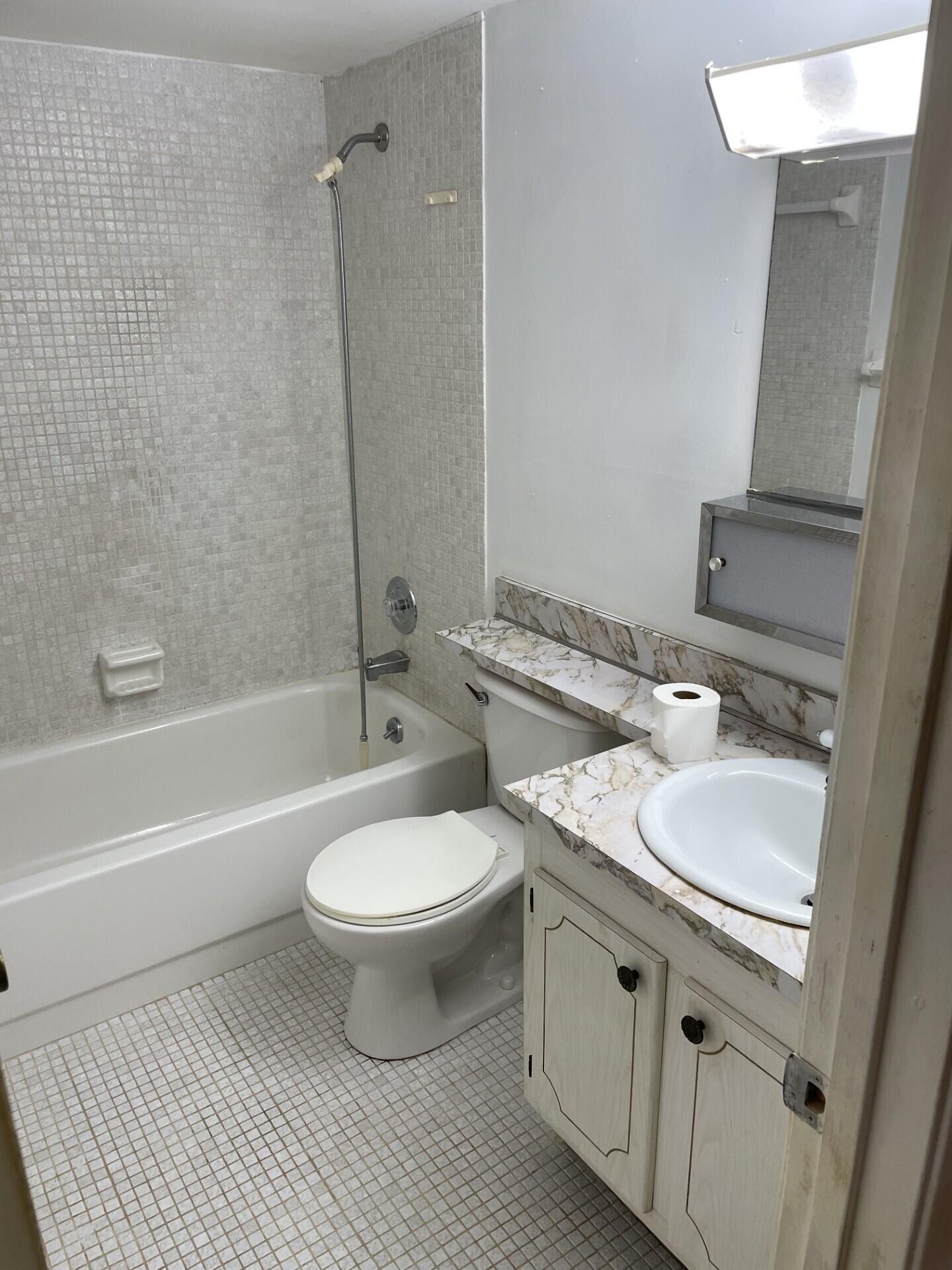 VILLAGE GREEN COVENTRY CONDO - Residential