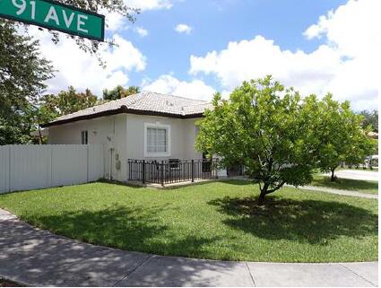 ROYAL GARDEN ESTATES - Residential Lease
