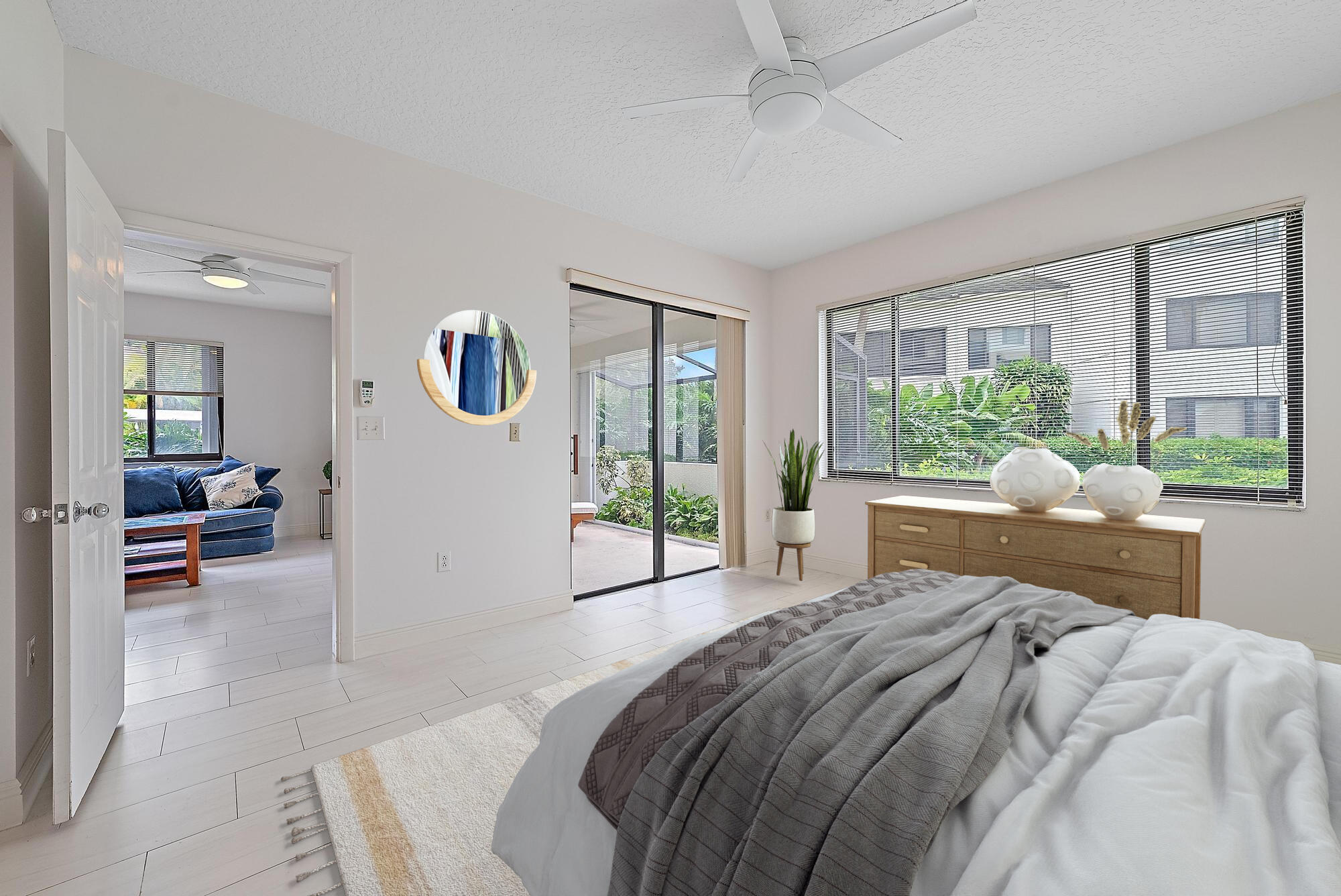 OAK HARBOUR CONDOS - Residential