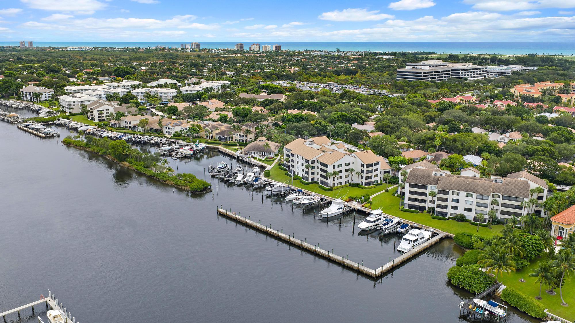 OAK HARBOUR CONDOS - Residential