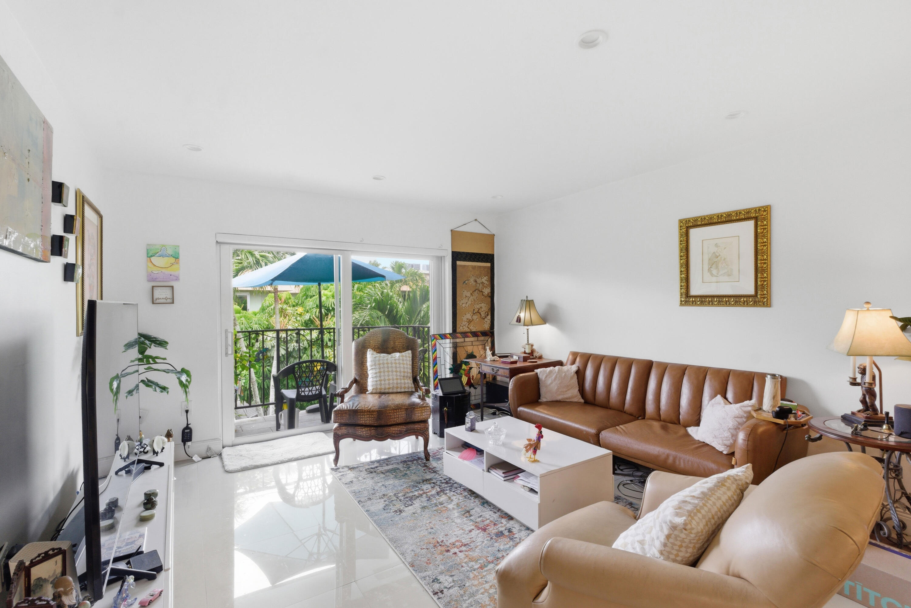 RACQUET CLUB - Residential