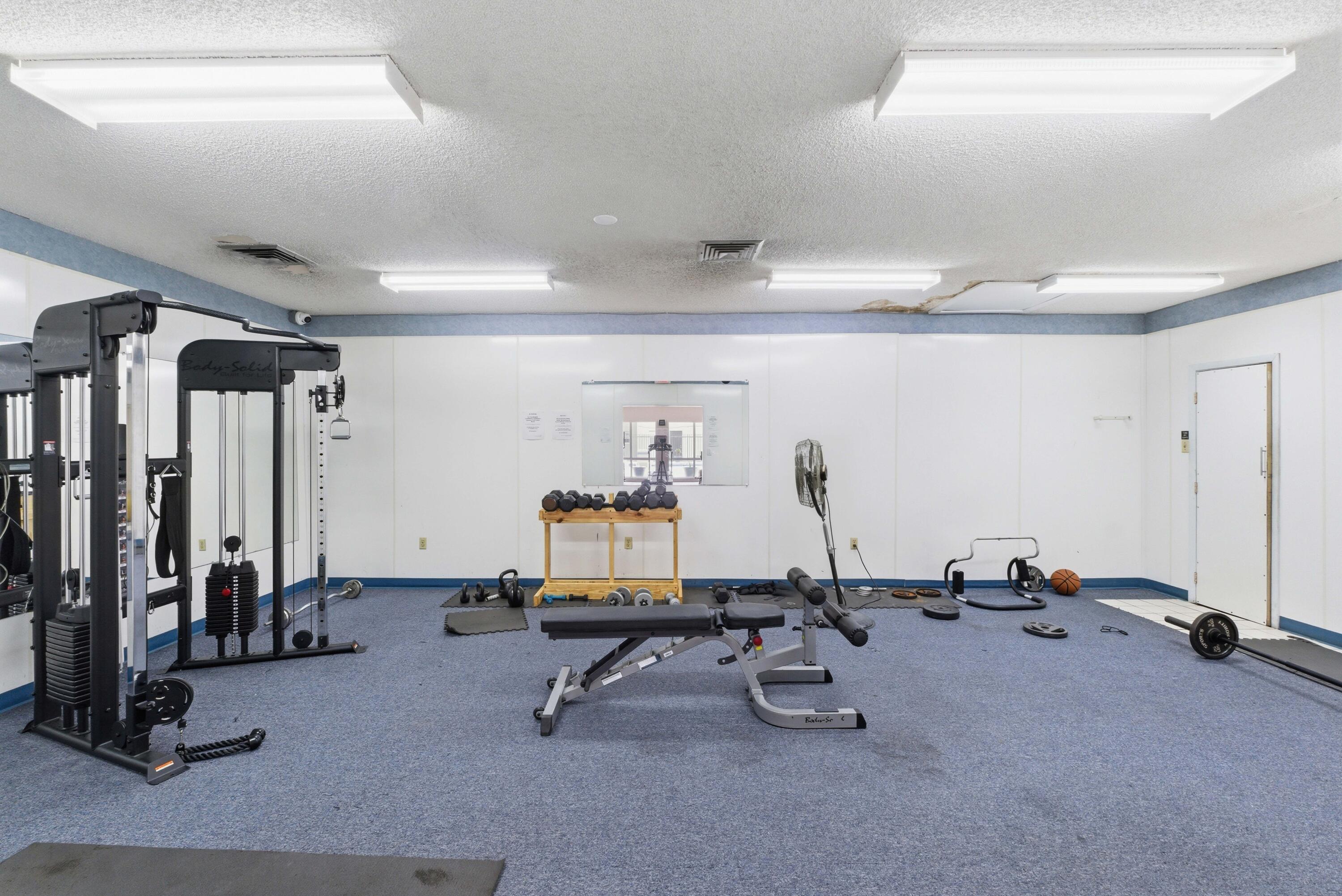 RACQUET CLUB - Residential