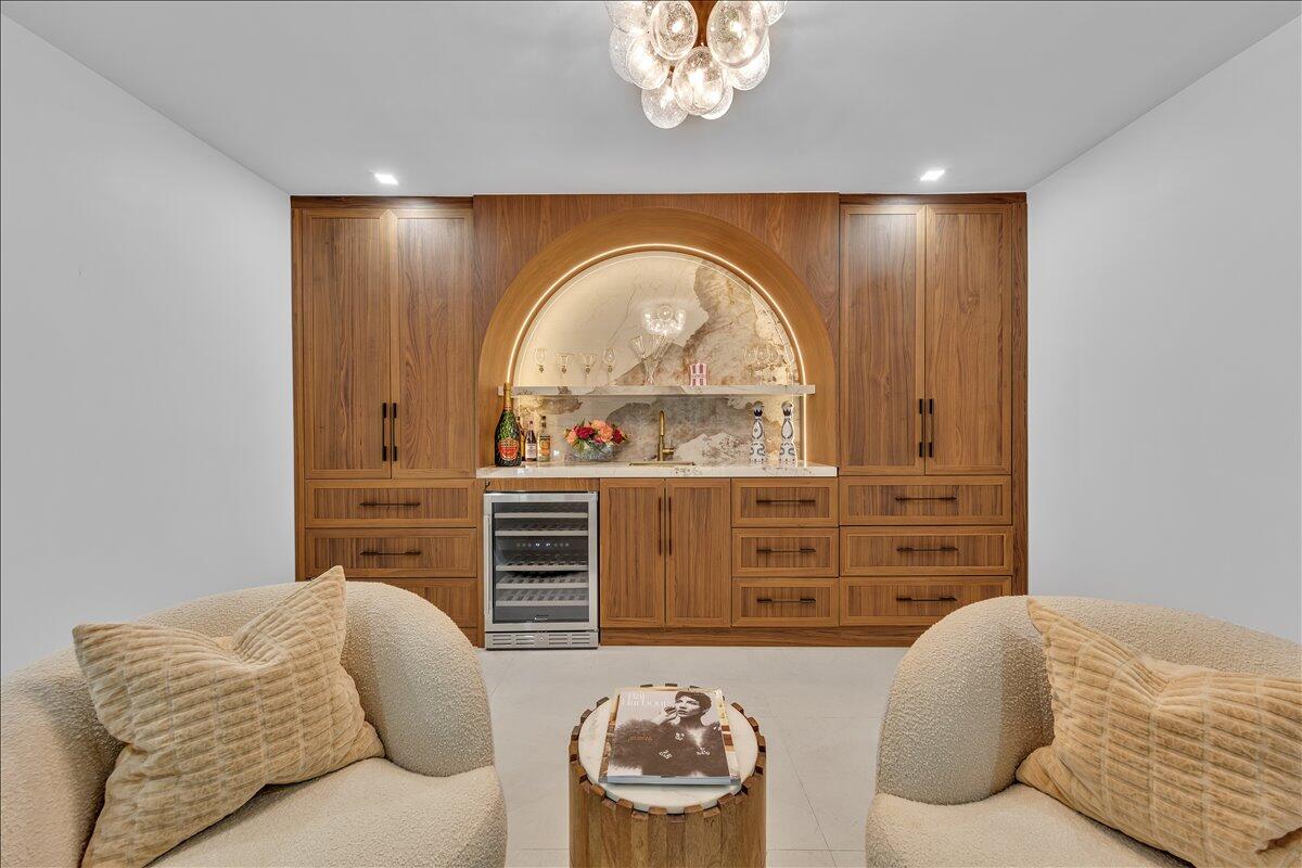 TEQUESTA COUNTRY CLUB - Residential