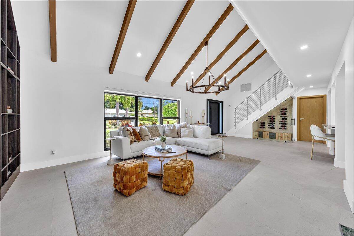 TEQUESTA COUNTRY CLUB - Residential
