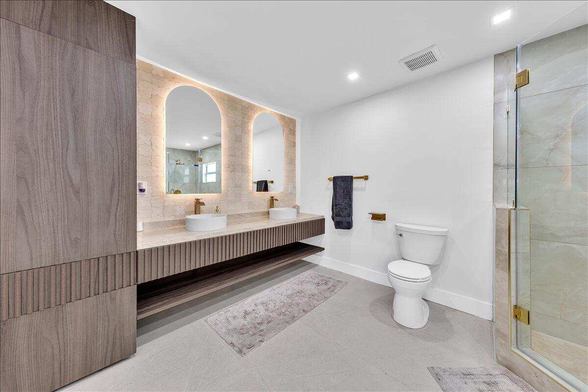 TEQUESTA COUNTRY CLUB - Residential