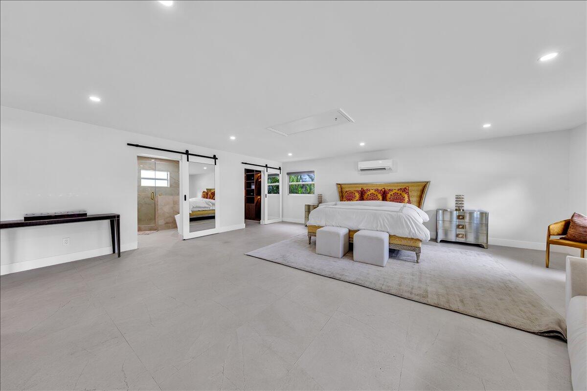 TEQUESTA COUNTRY CLUB - Residential