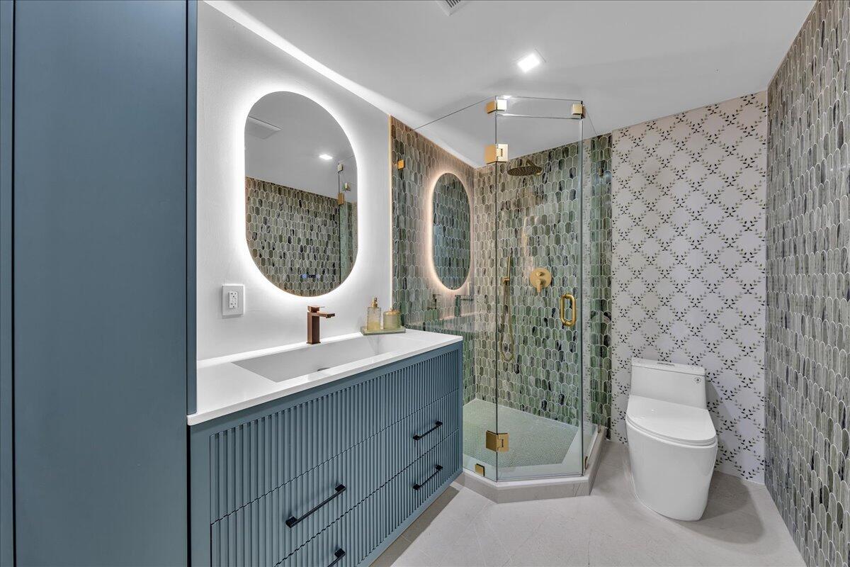 TEQUESTA COUNTRY CLUB - Residential