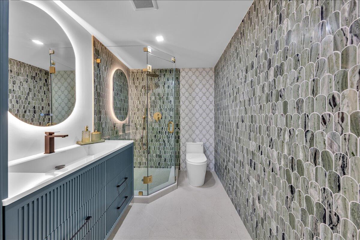 TEQUESTA COUNTRY CLUB - Residential