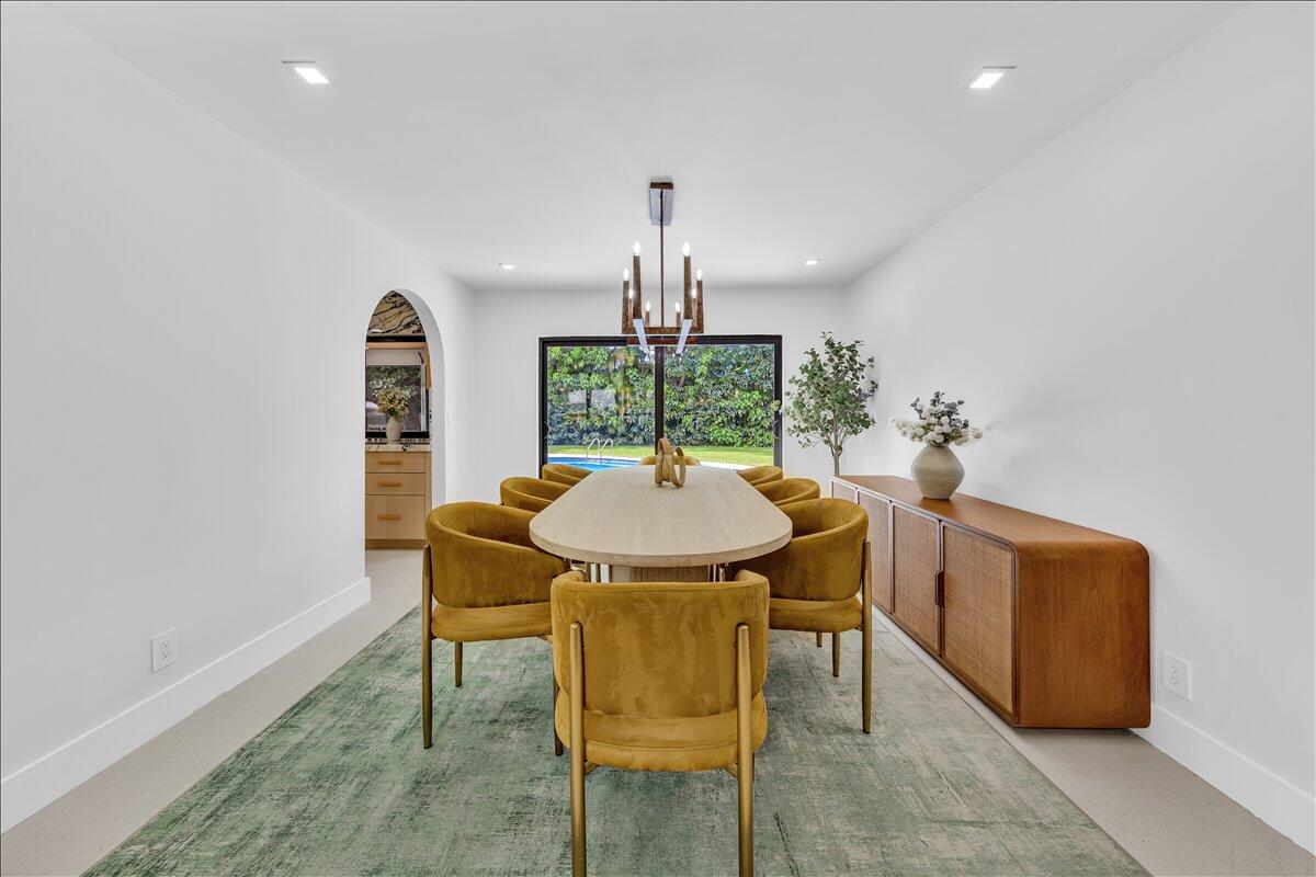 TEQUESTA COUNTRY CLUB - Residential